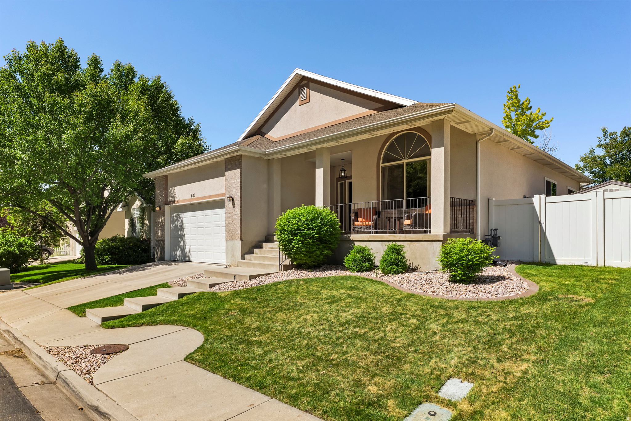 665 RIVERWALK DR