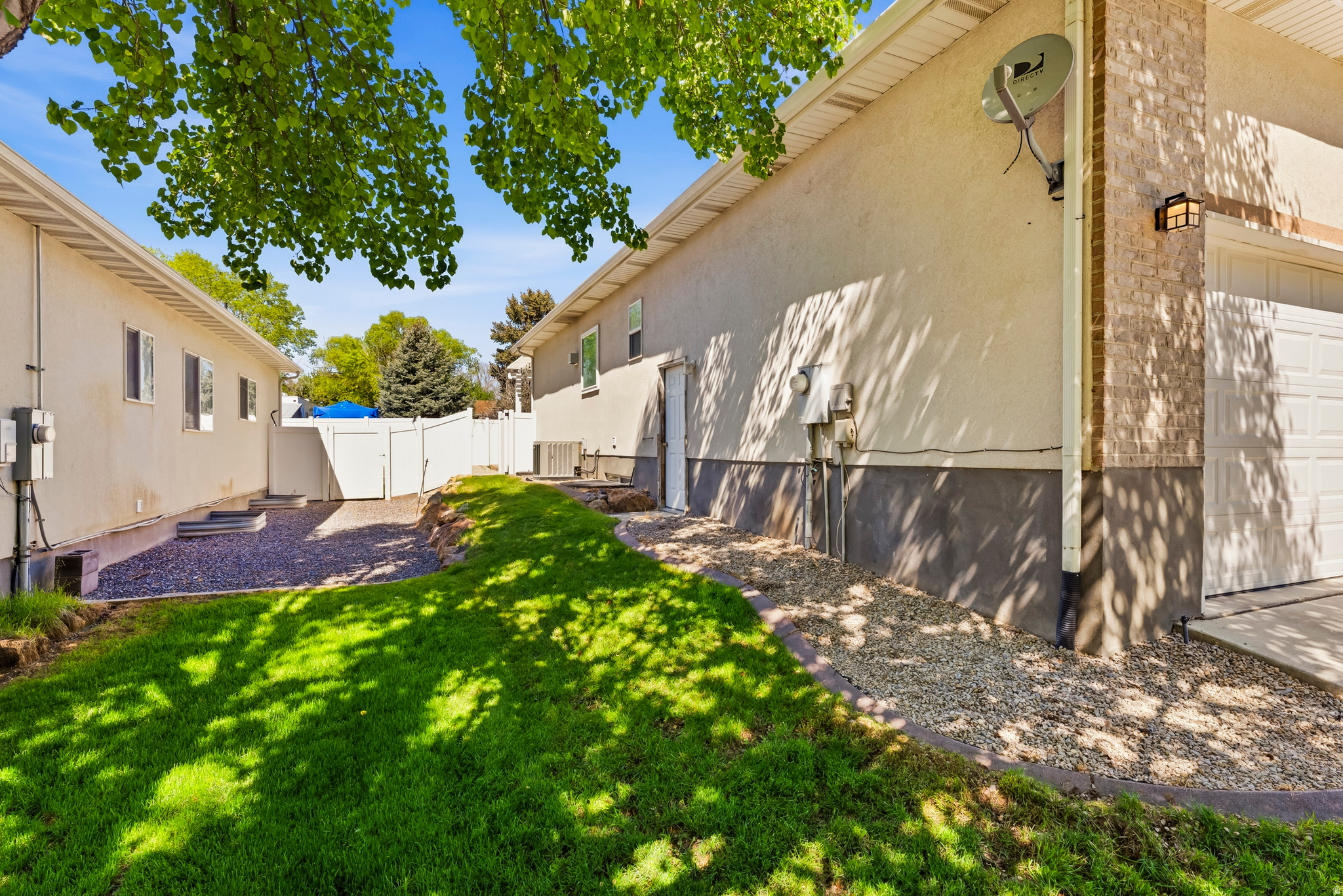 665 RIVERWALK DR