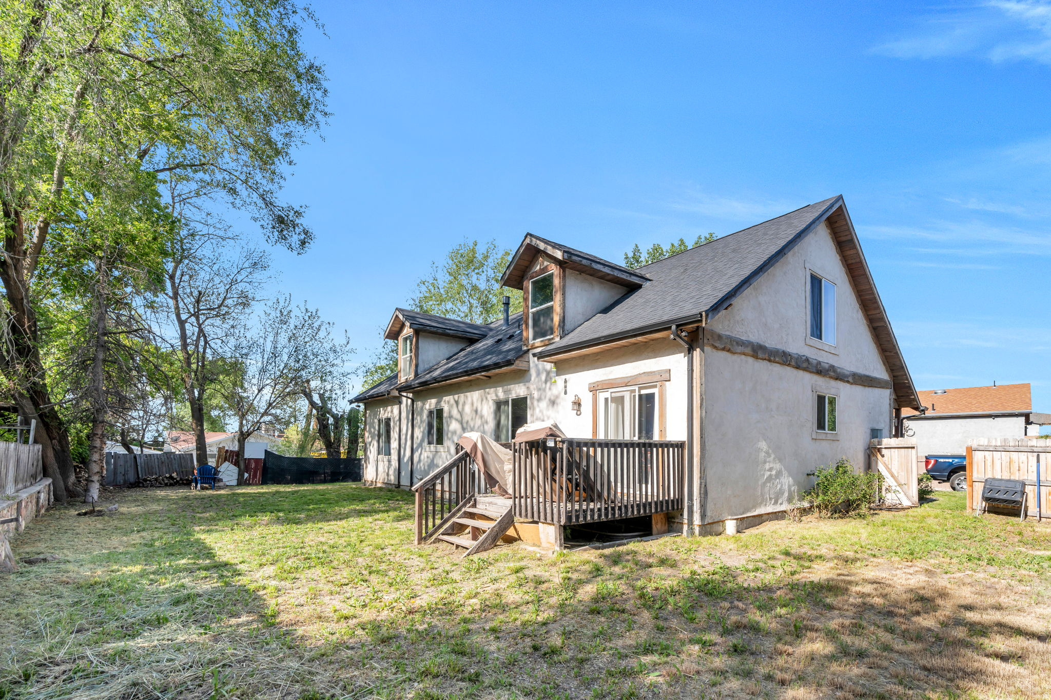 1727 S SANDHILL RD