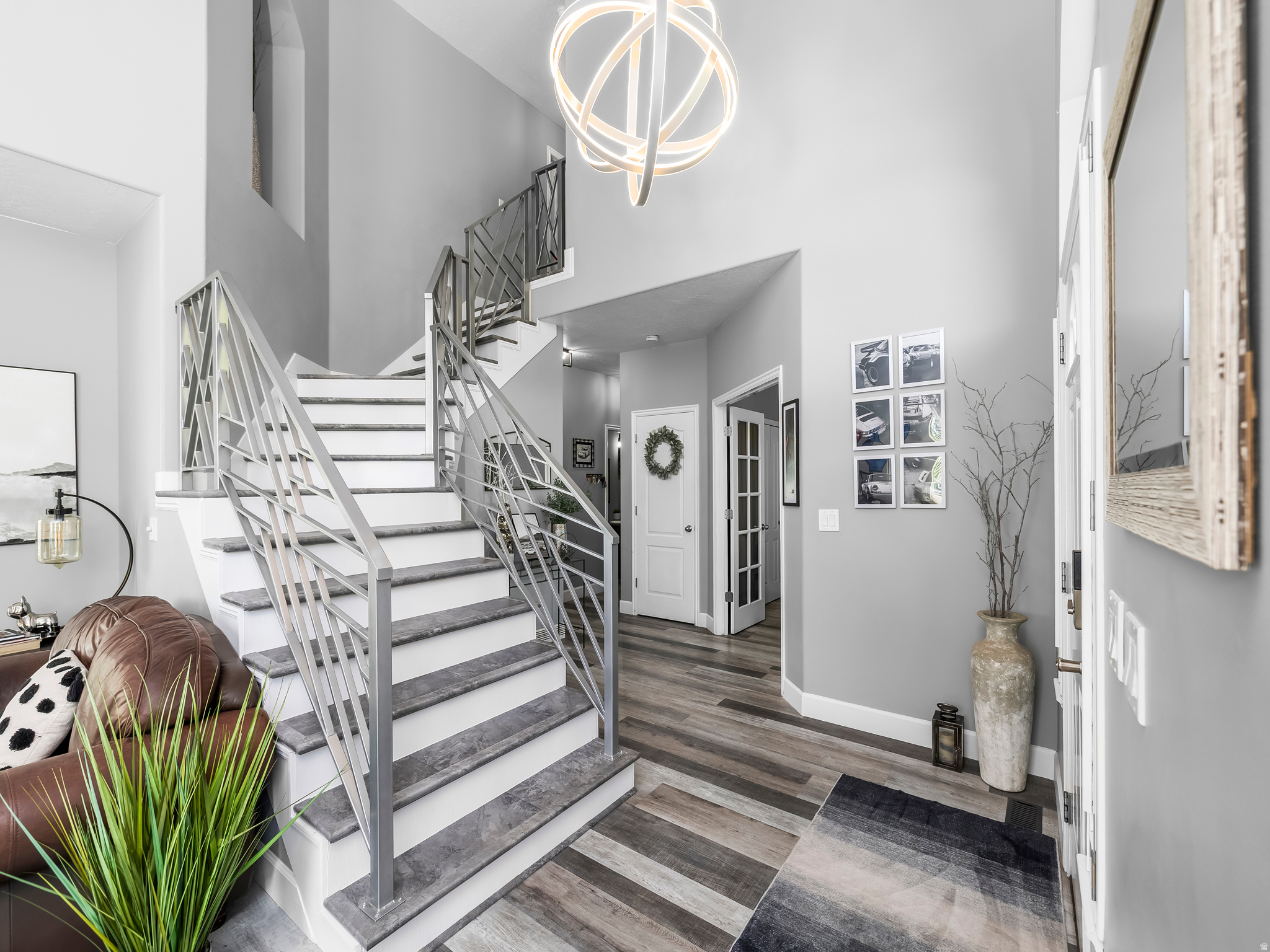 1425 N MANILA CT