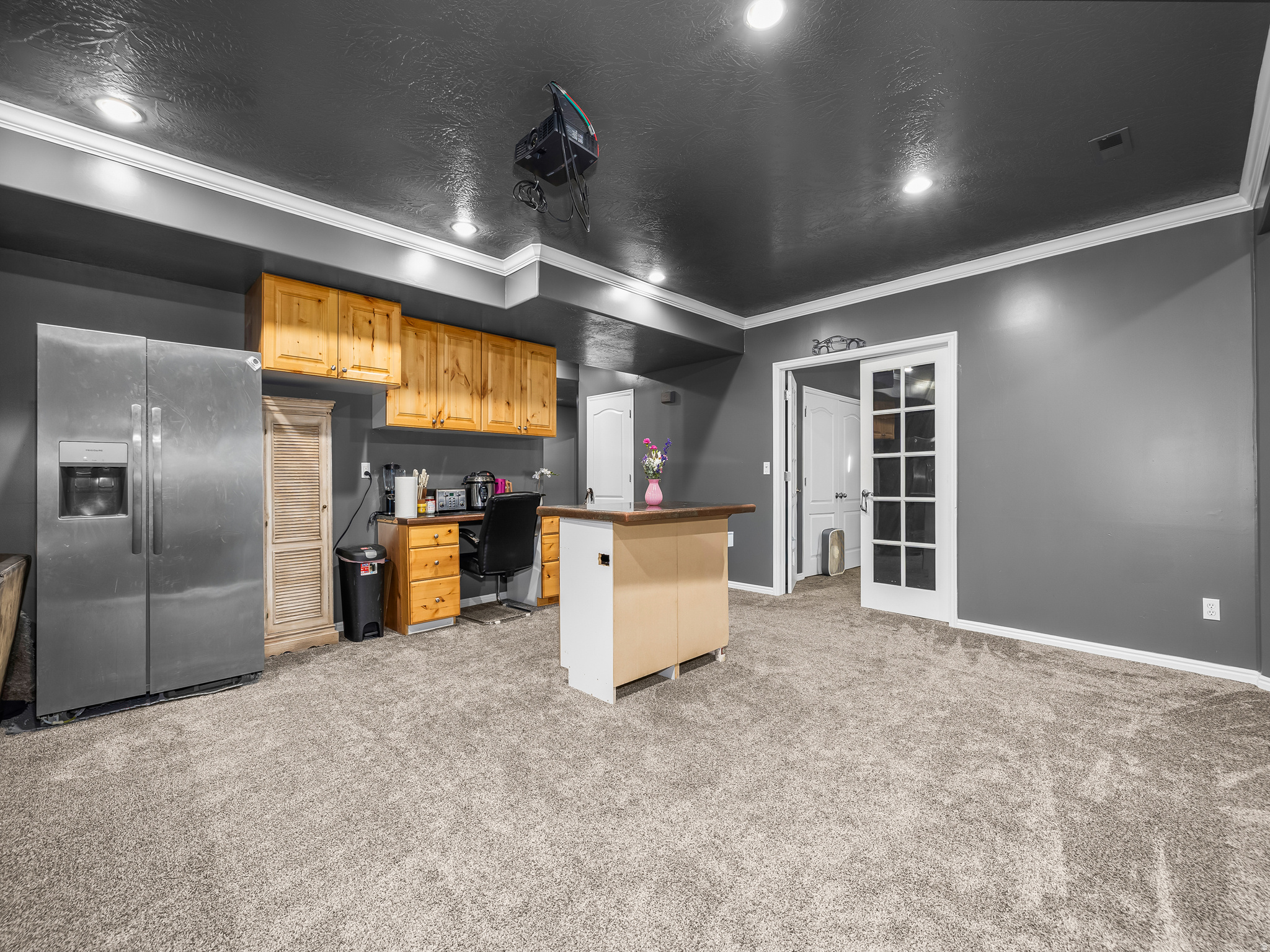 1425 N MANILA CT