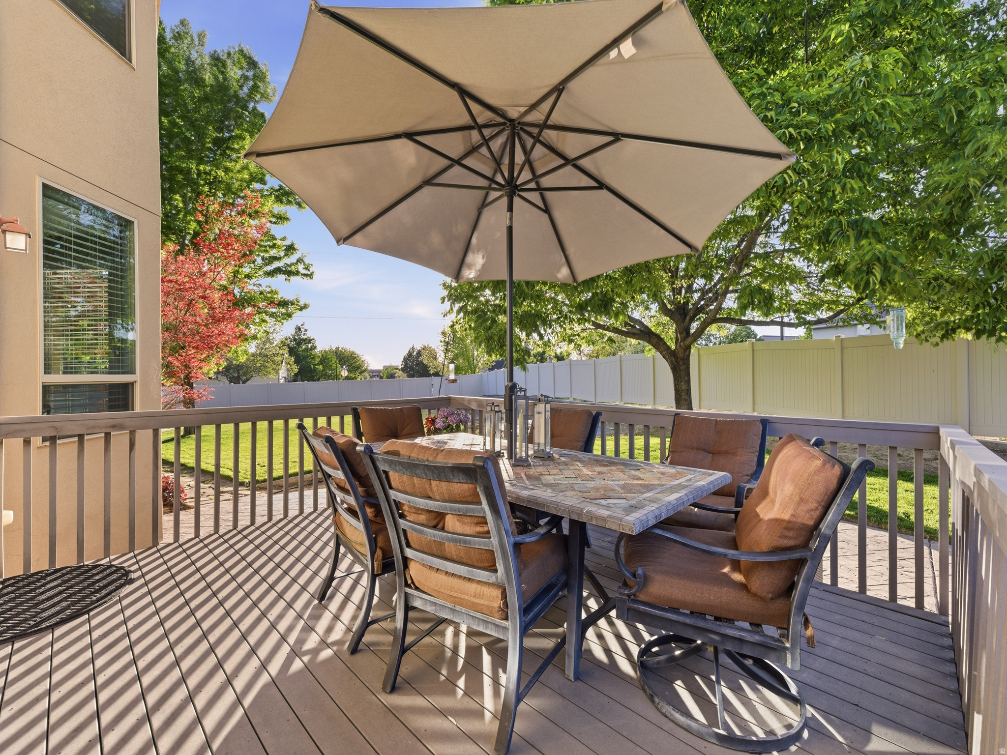 1425 N MANILA CT