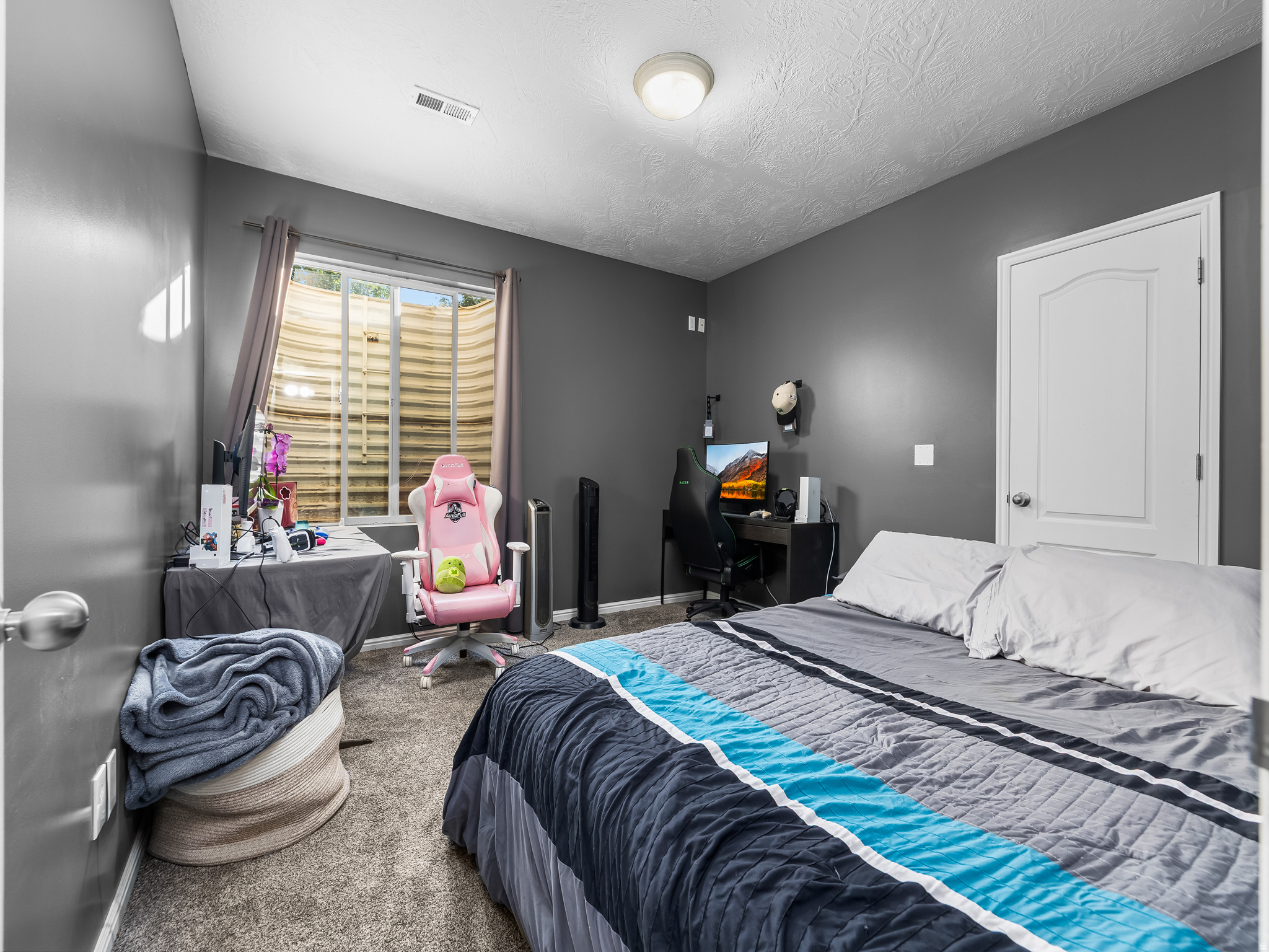 1425 N MANILA CT
