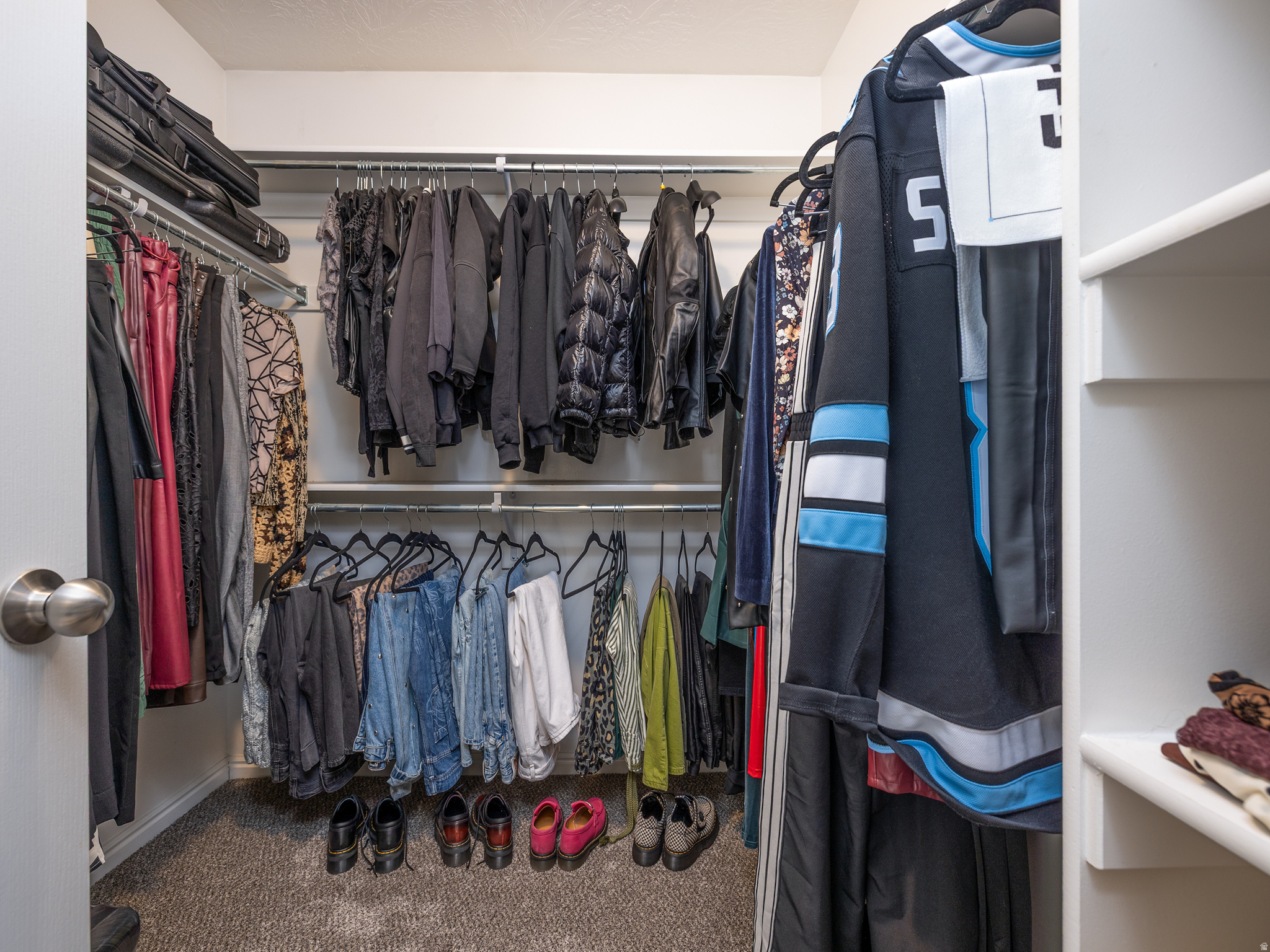 1425 N MANILA CT