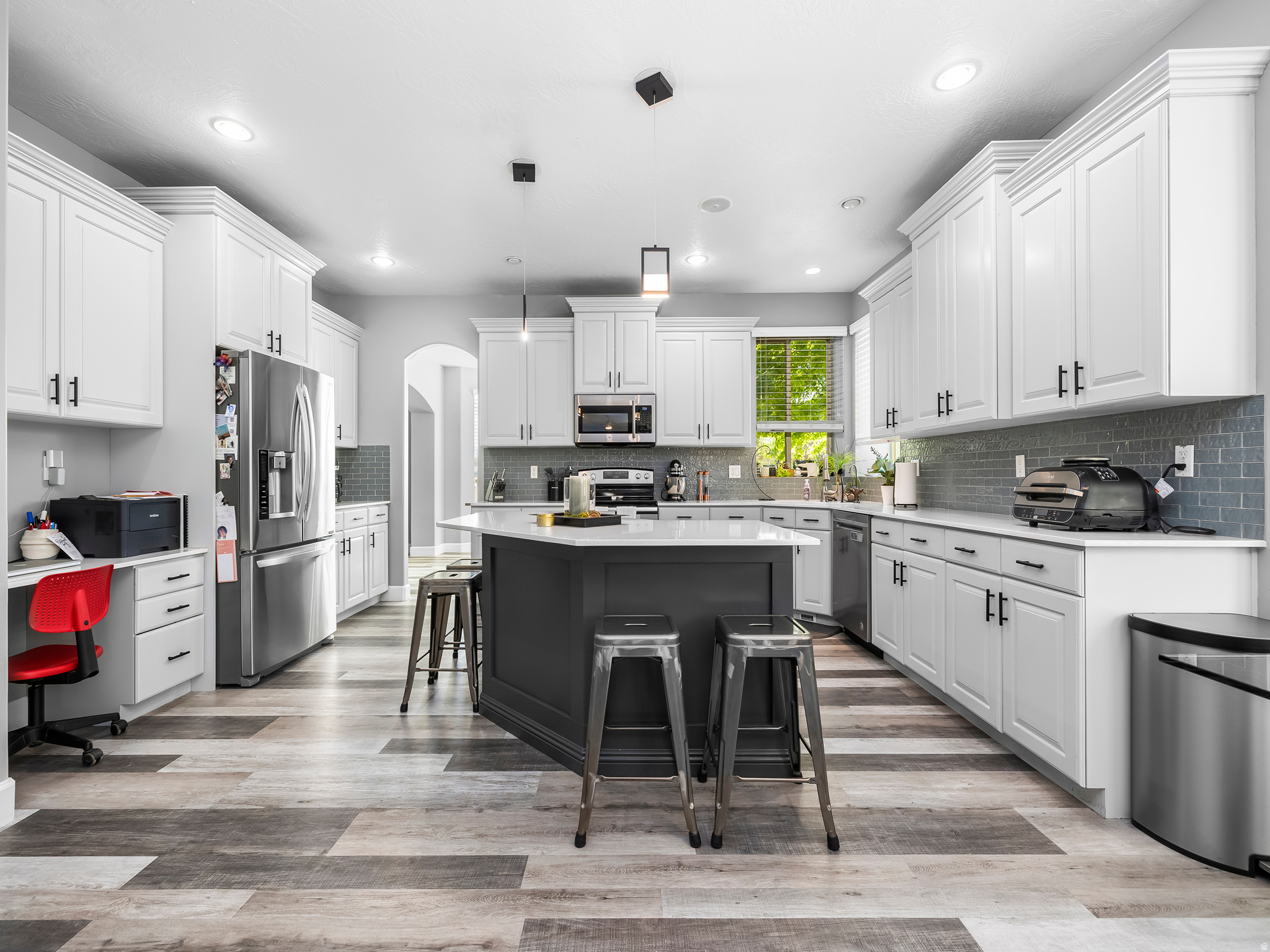 1425 N MANILA CT