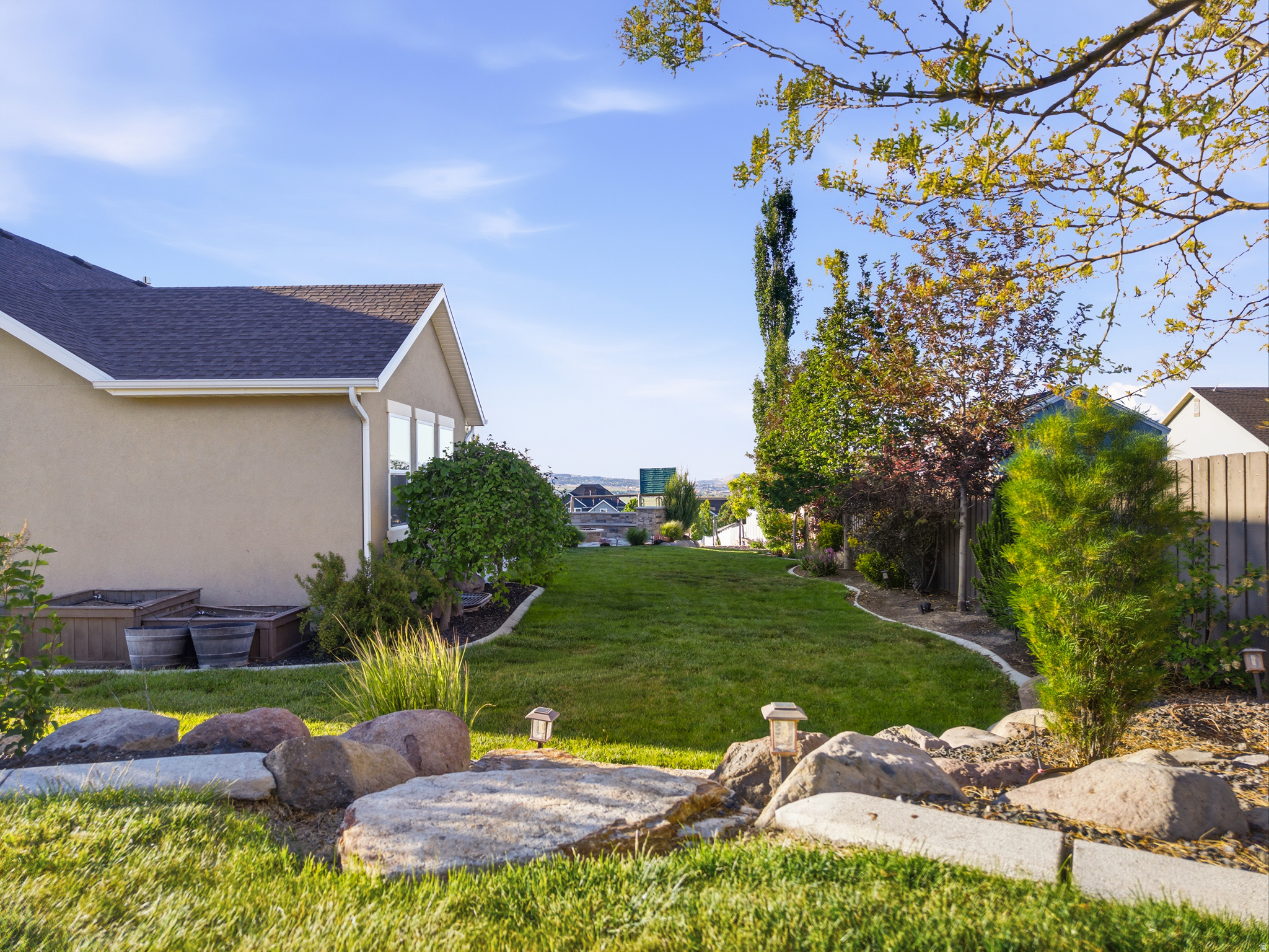 1664 S LANDROCK DR