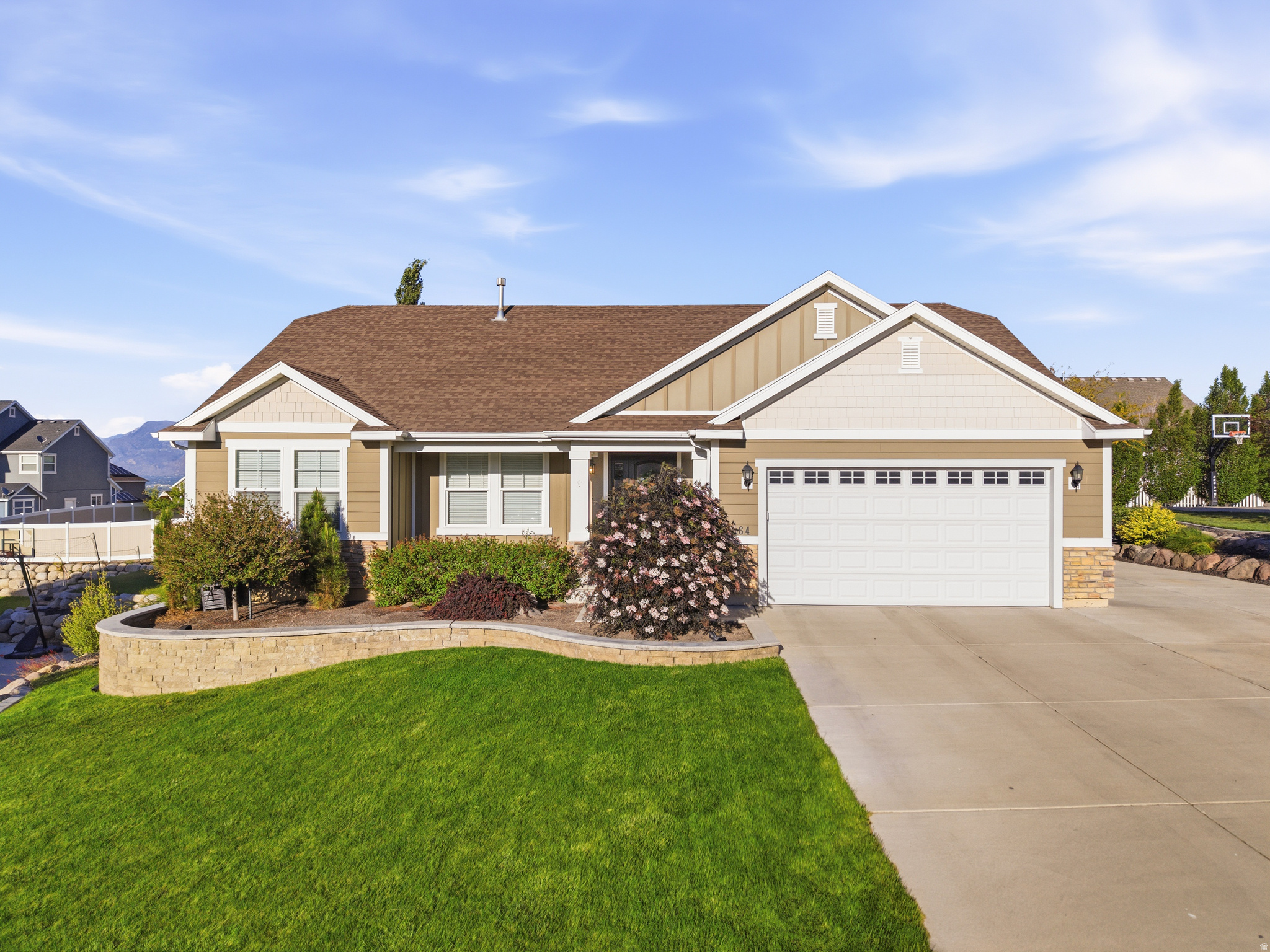 1664 S LANDROCK DR