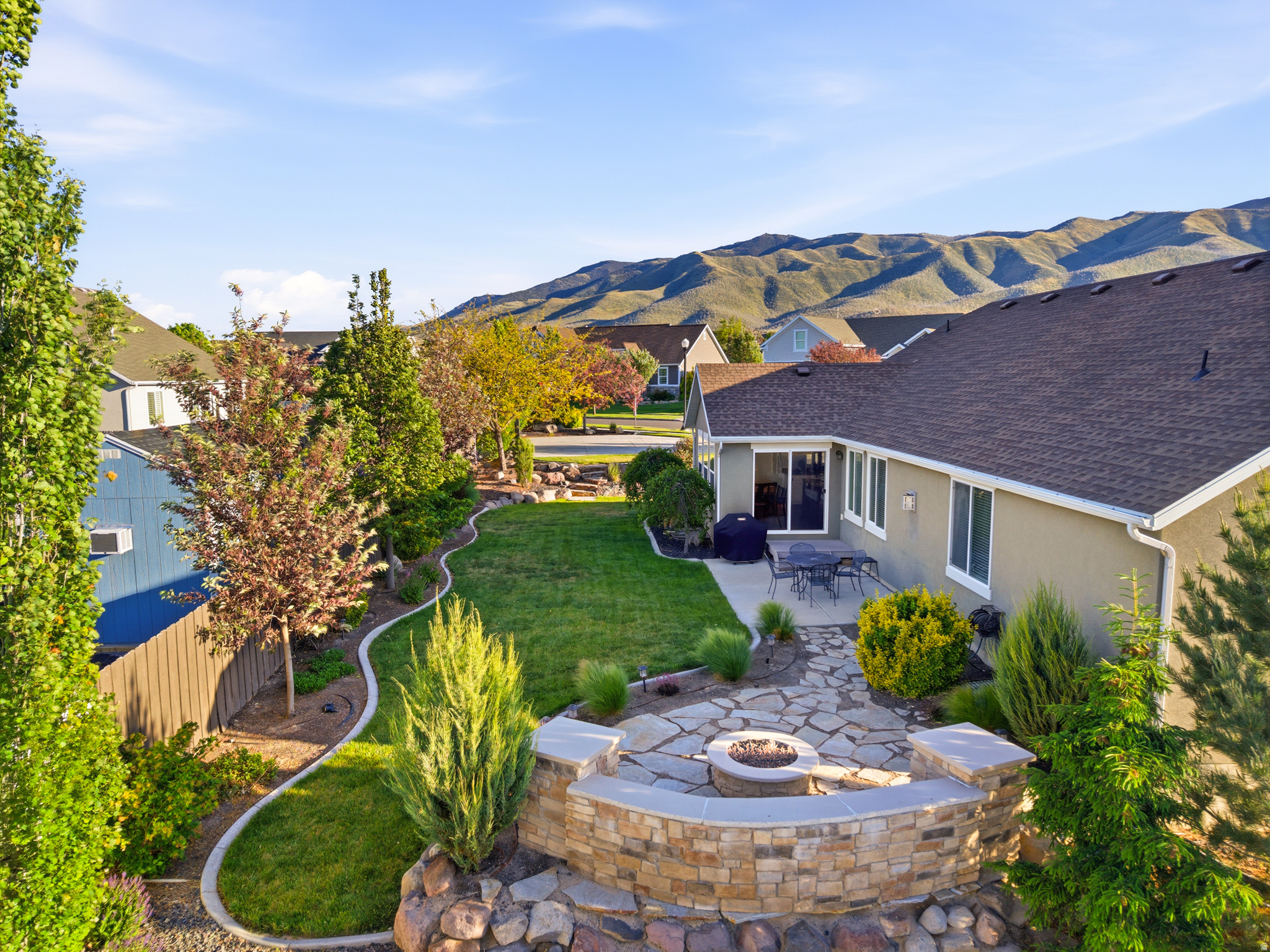 1664 S LANDROCK DR