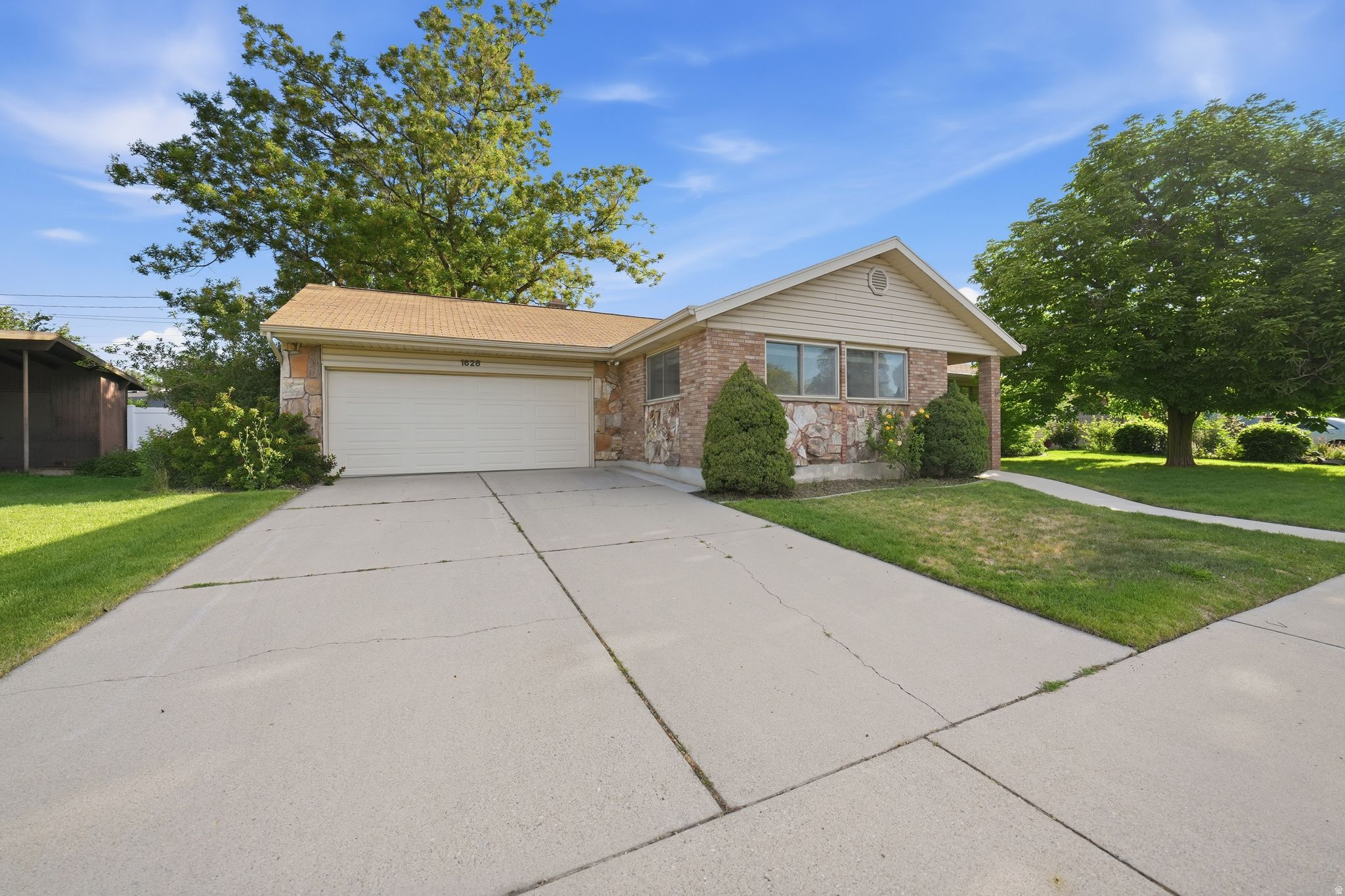 1628 W 1050 N