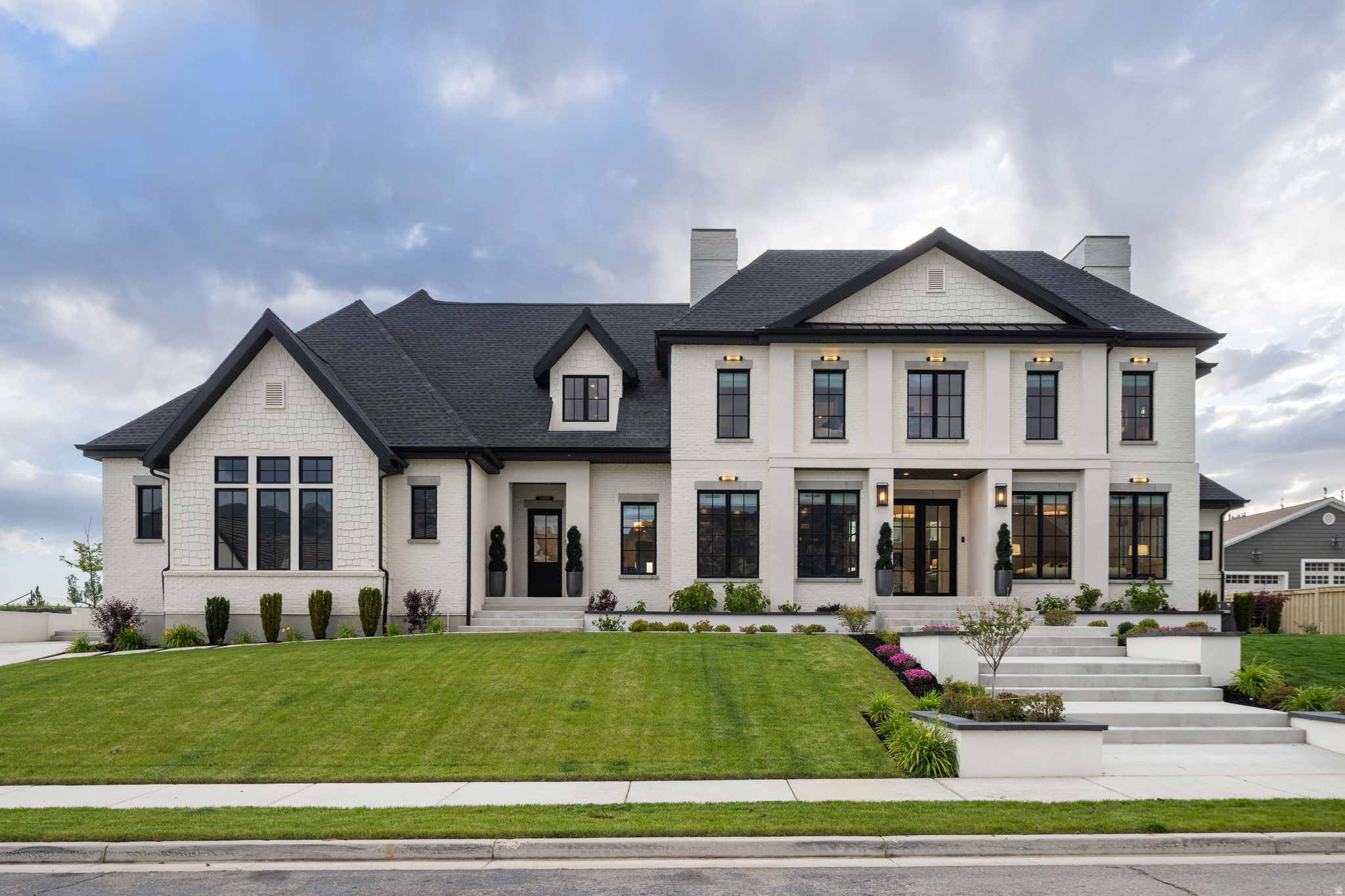 11669 N HIGHLAND DR