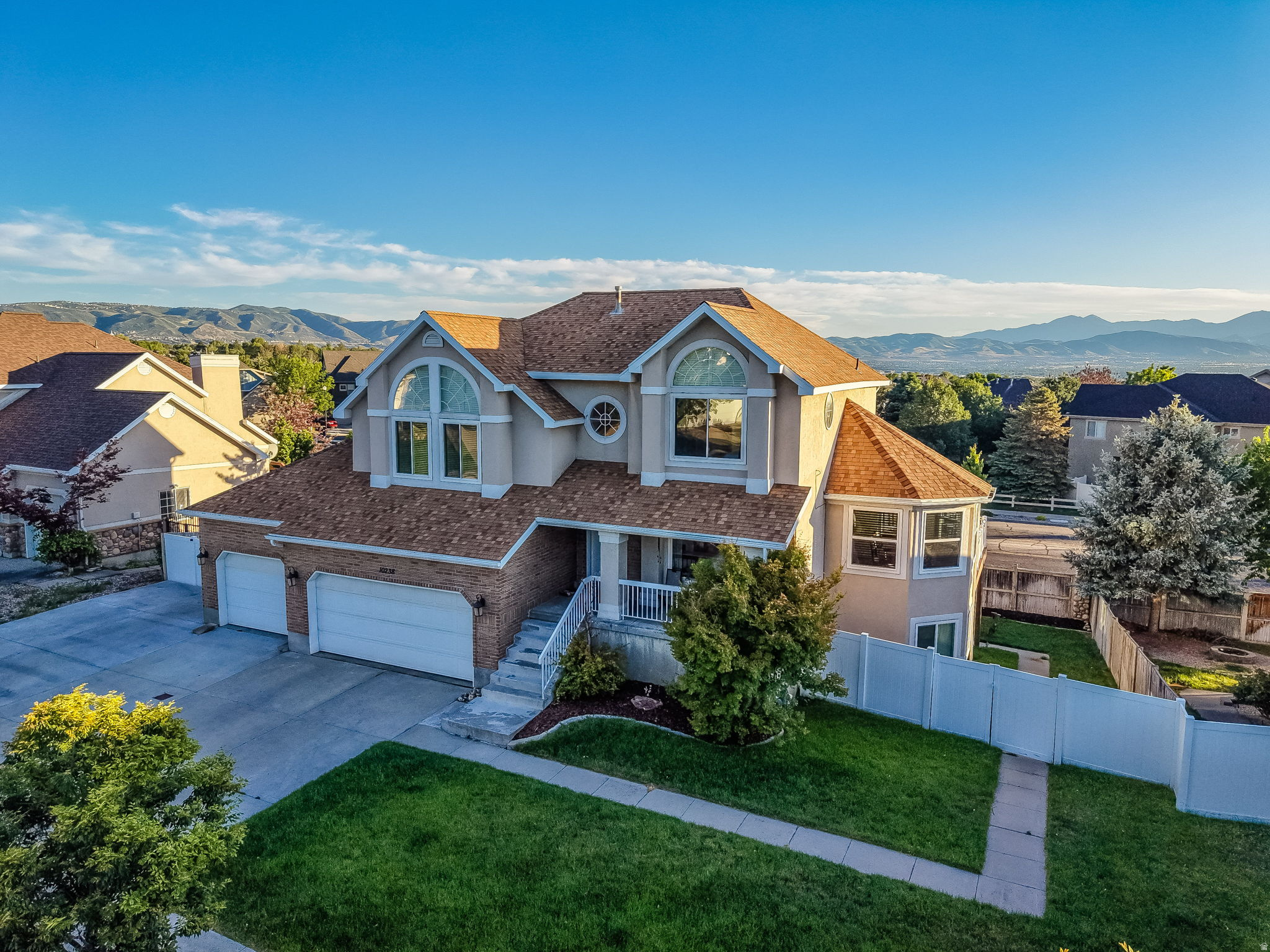 10238 S SNOW IRIS WAY