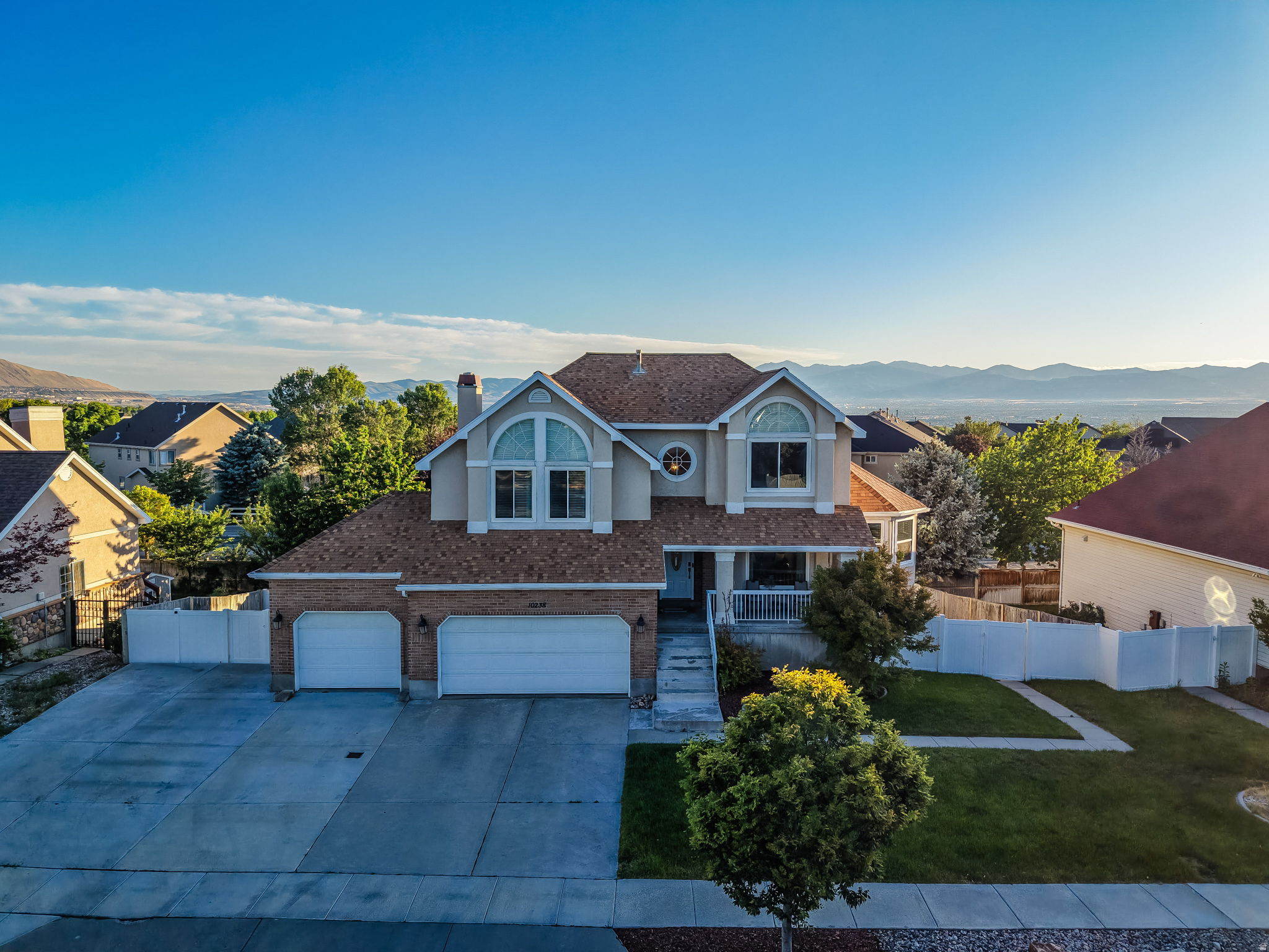 10238 S SNOW IRIS WAY