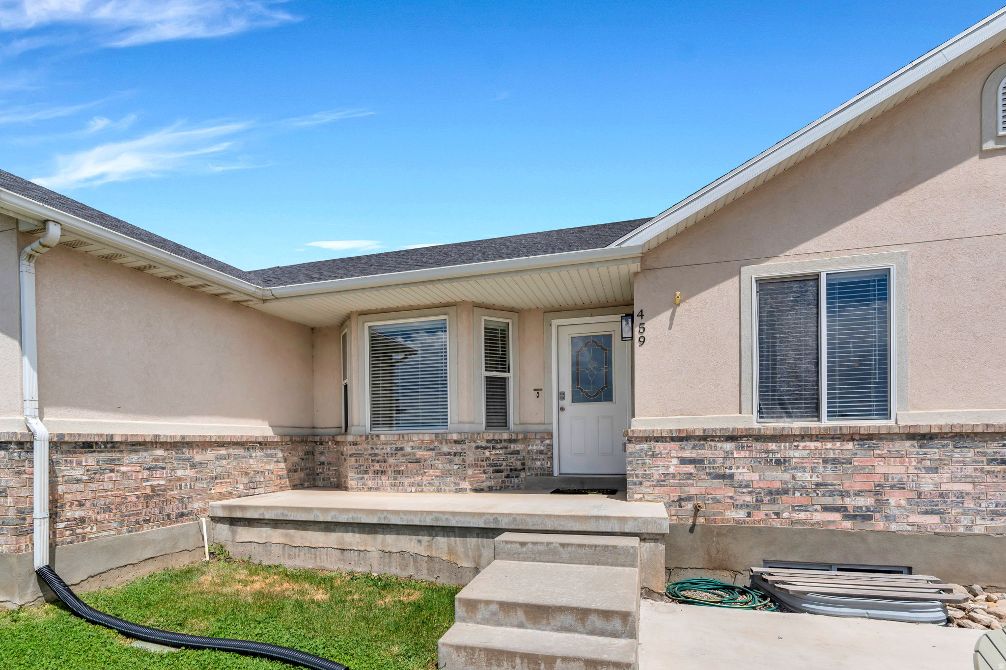 459 S LOADER AVE