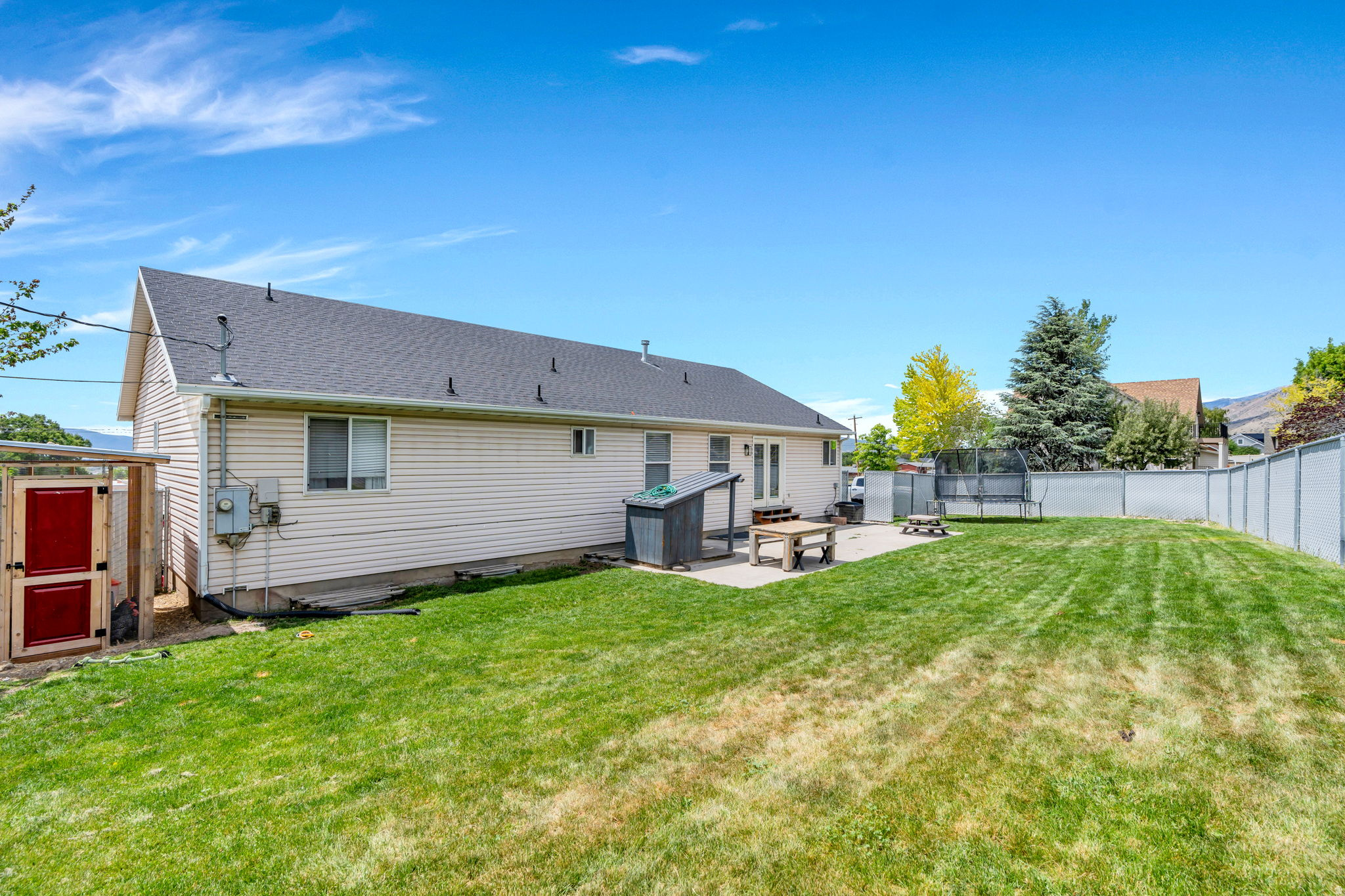 459 S LOADER AVE