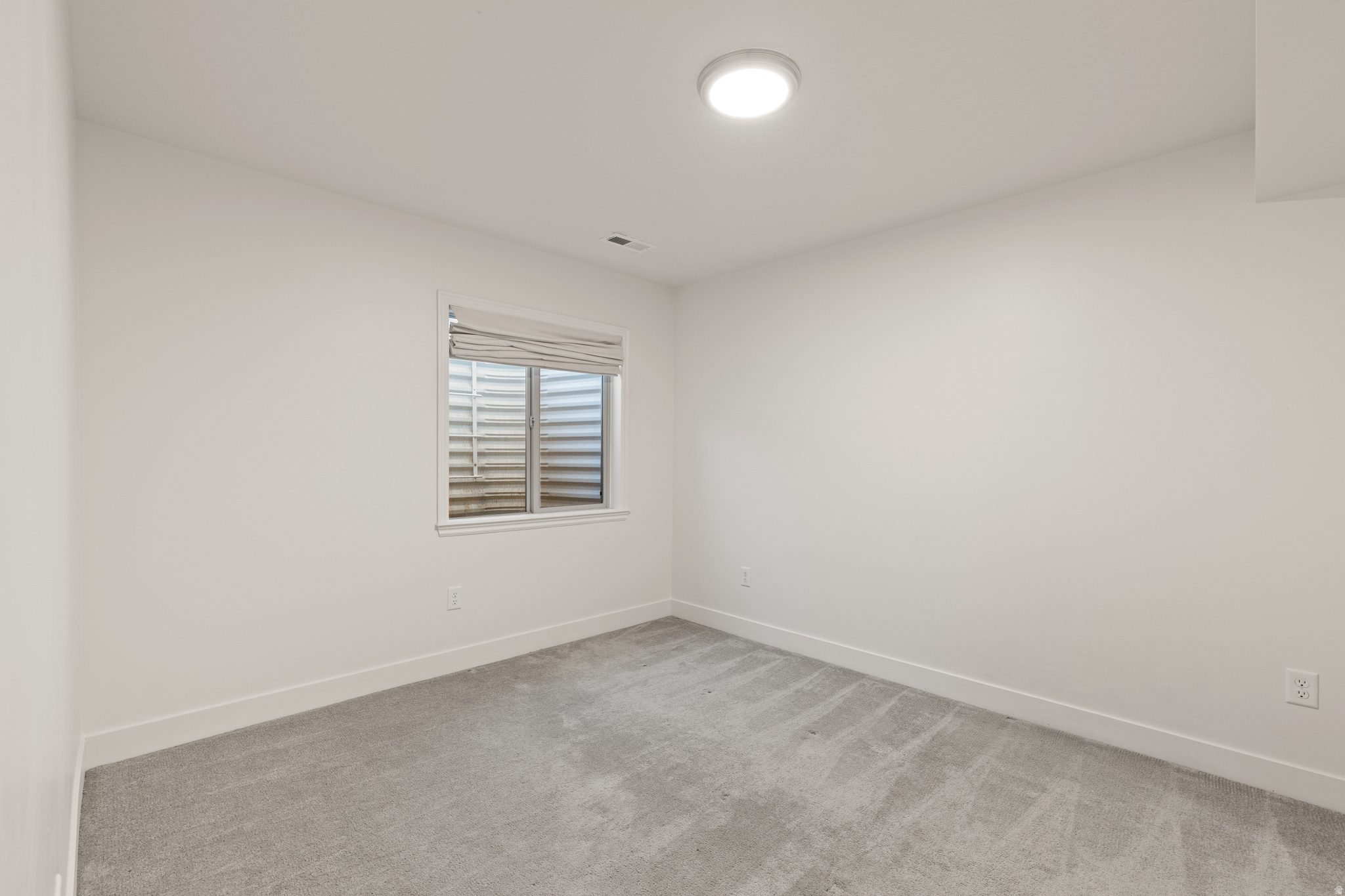 128 W AUTUMN LN