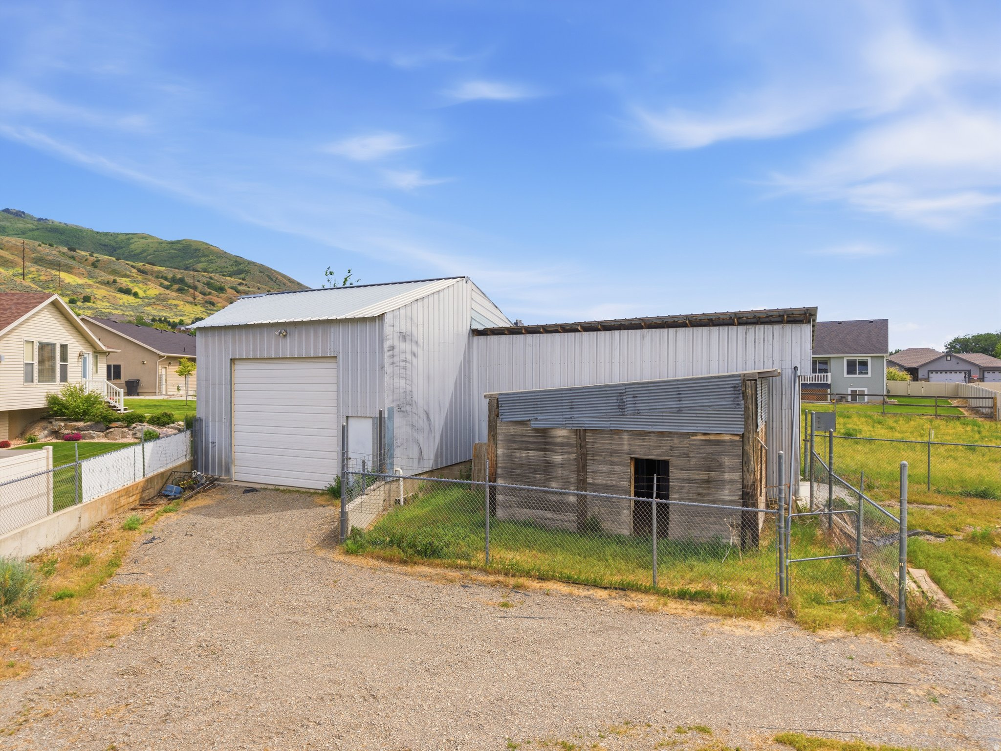 2175 S HWY 89