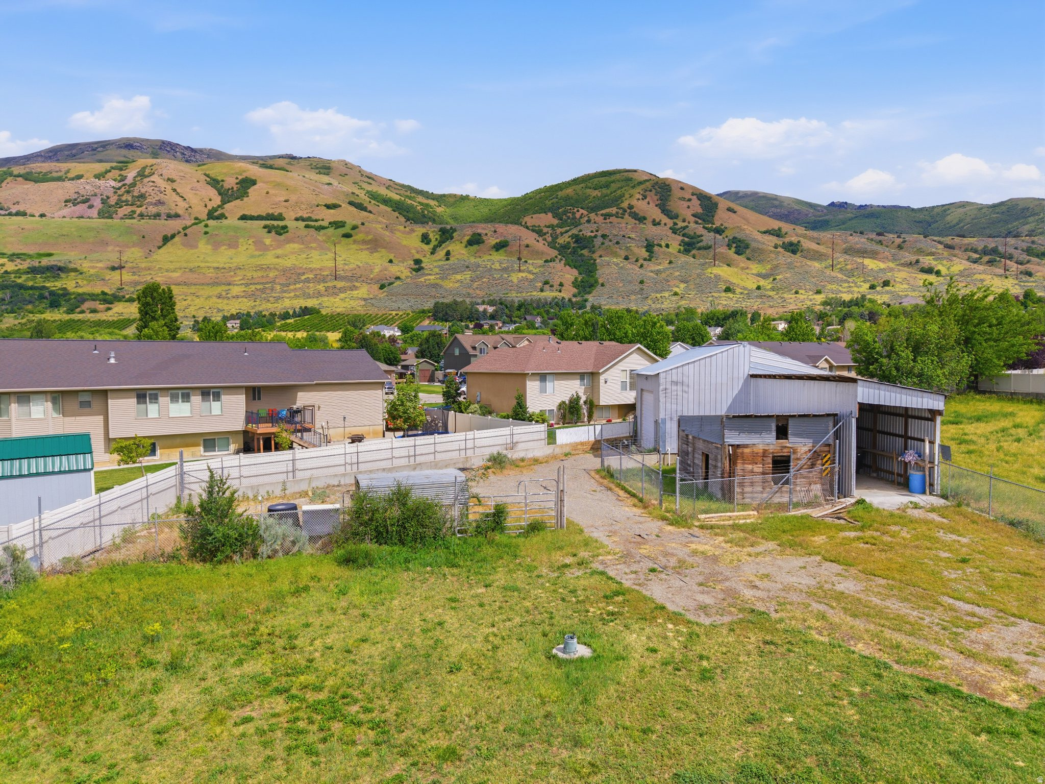 2175 S HWY 89