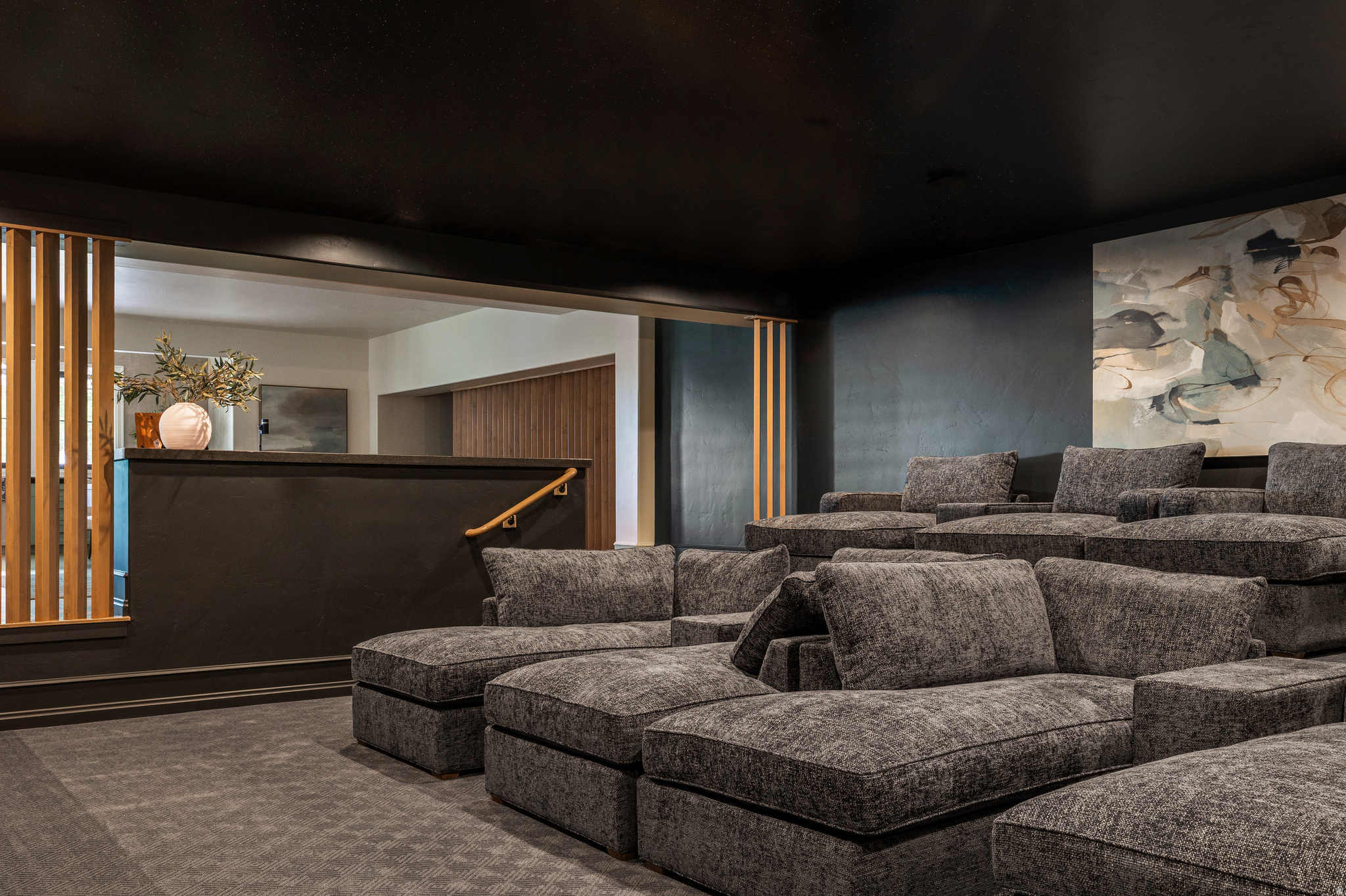 133 N CANAL DR