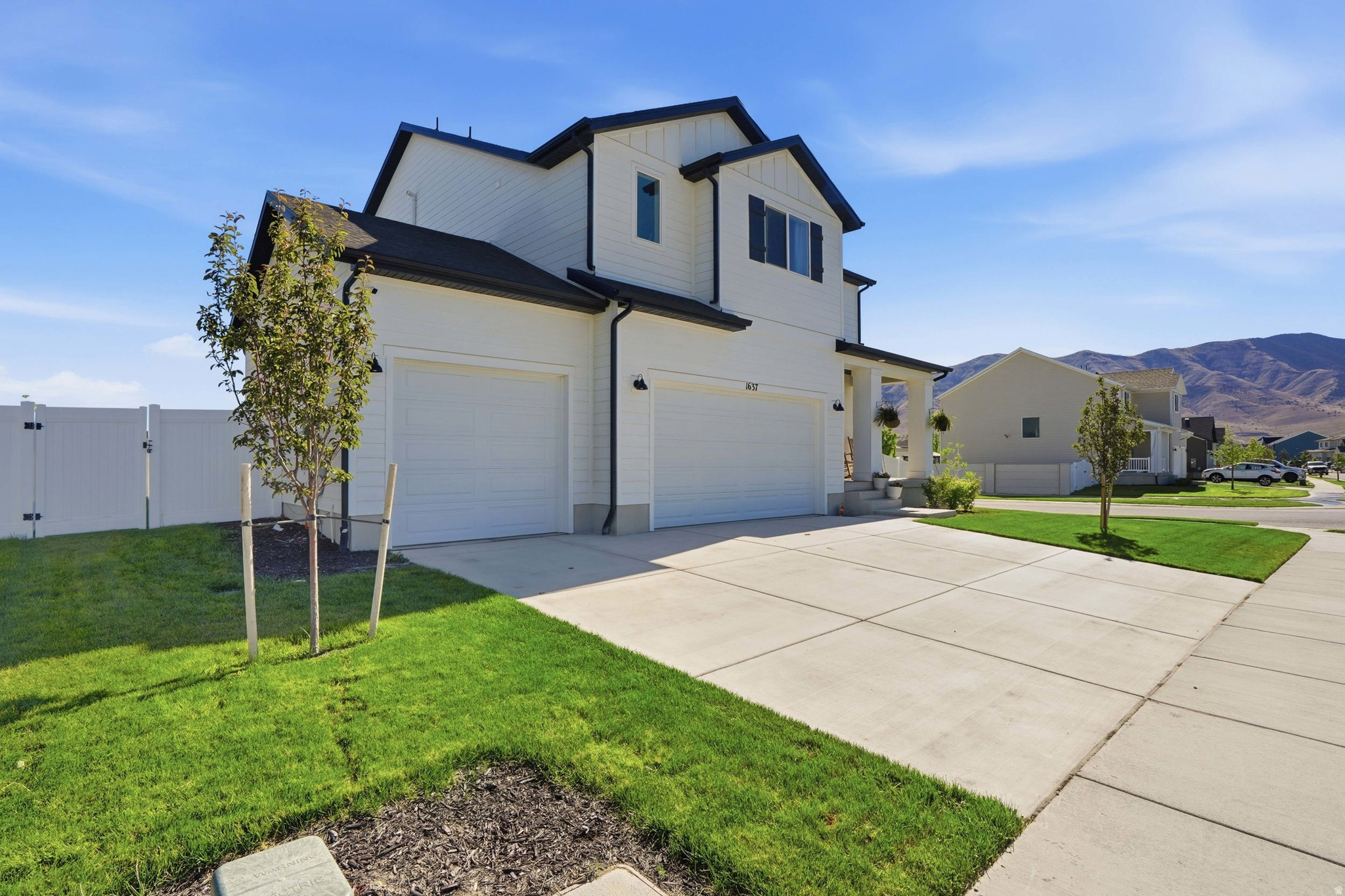 1637 E BISON DR #A201