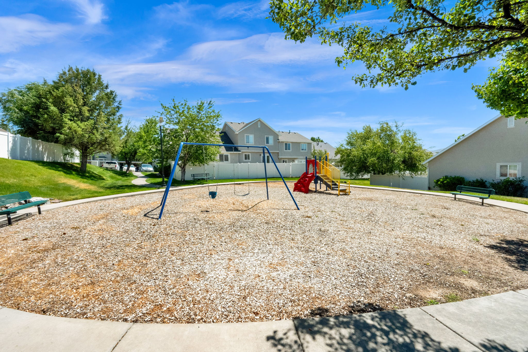 3121 W DAVENCOURT LOOP