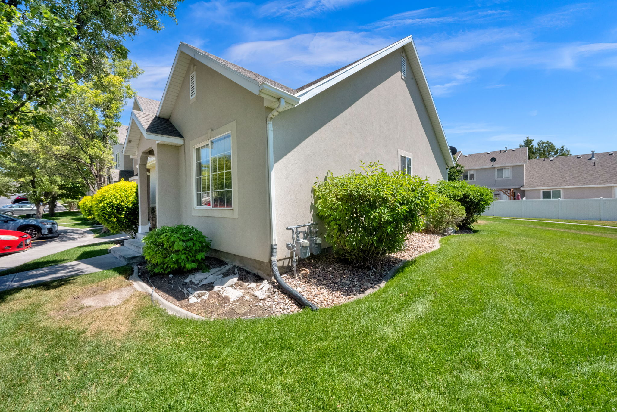 3121 W DAVENCOURT LOOP