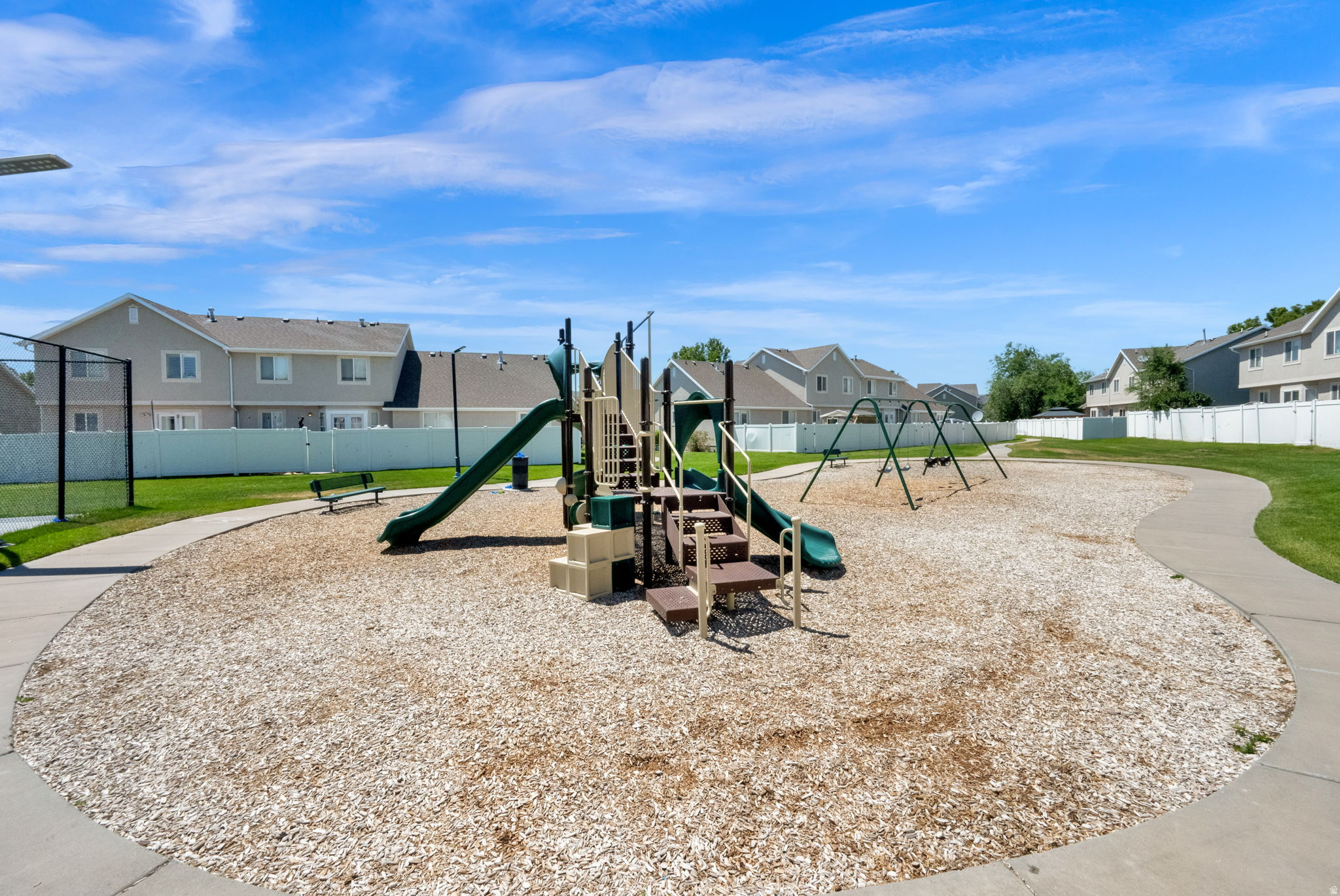 3121 W DAVENCOURT LOOP