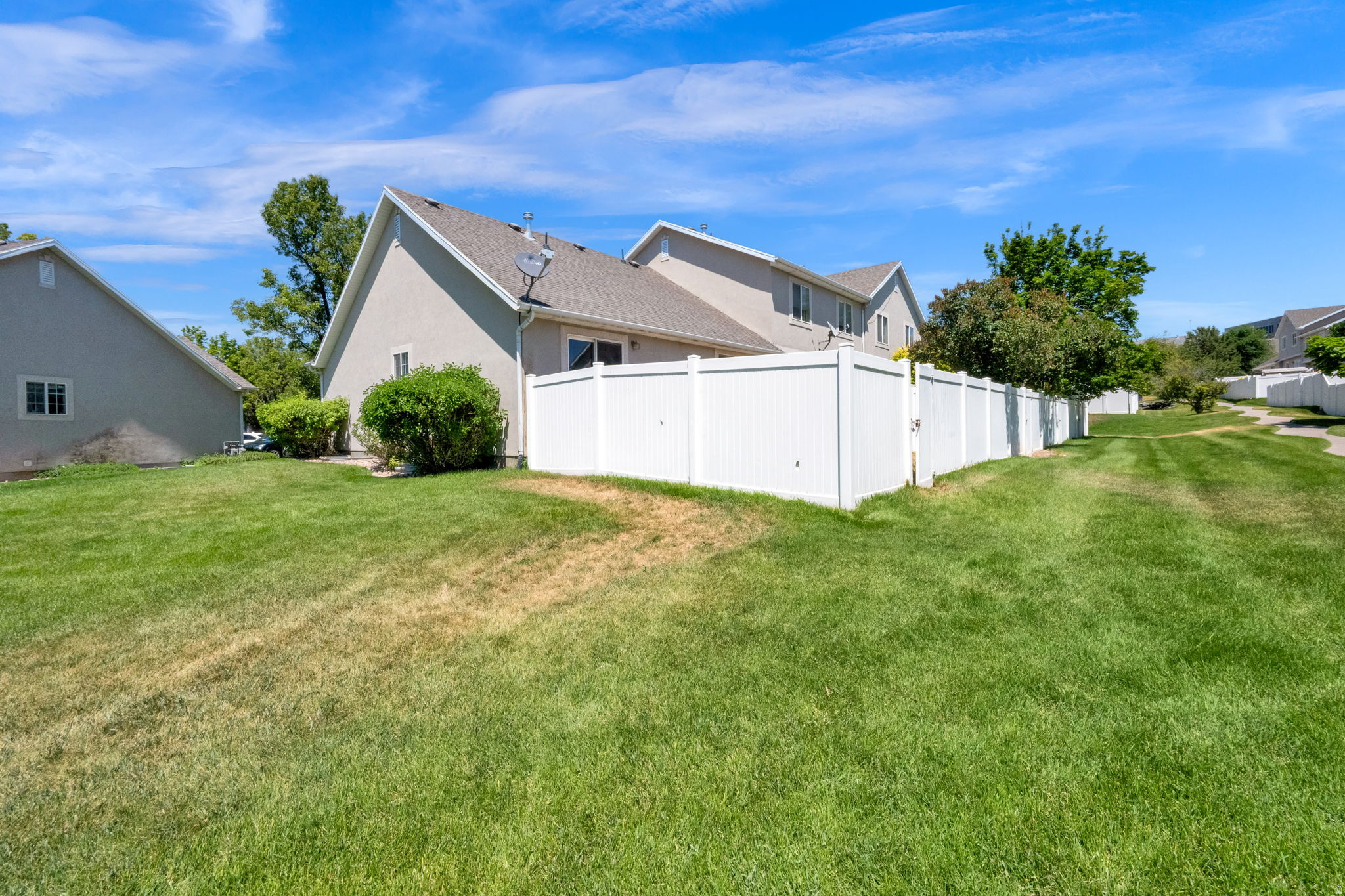 3121 W DAVENCOURT LOOP
