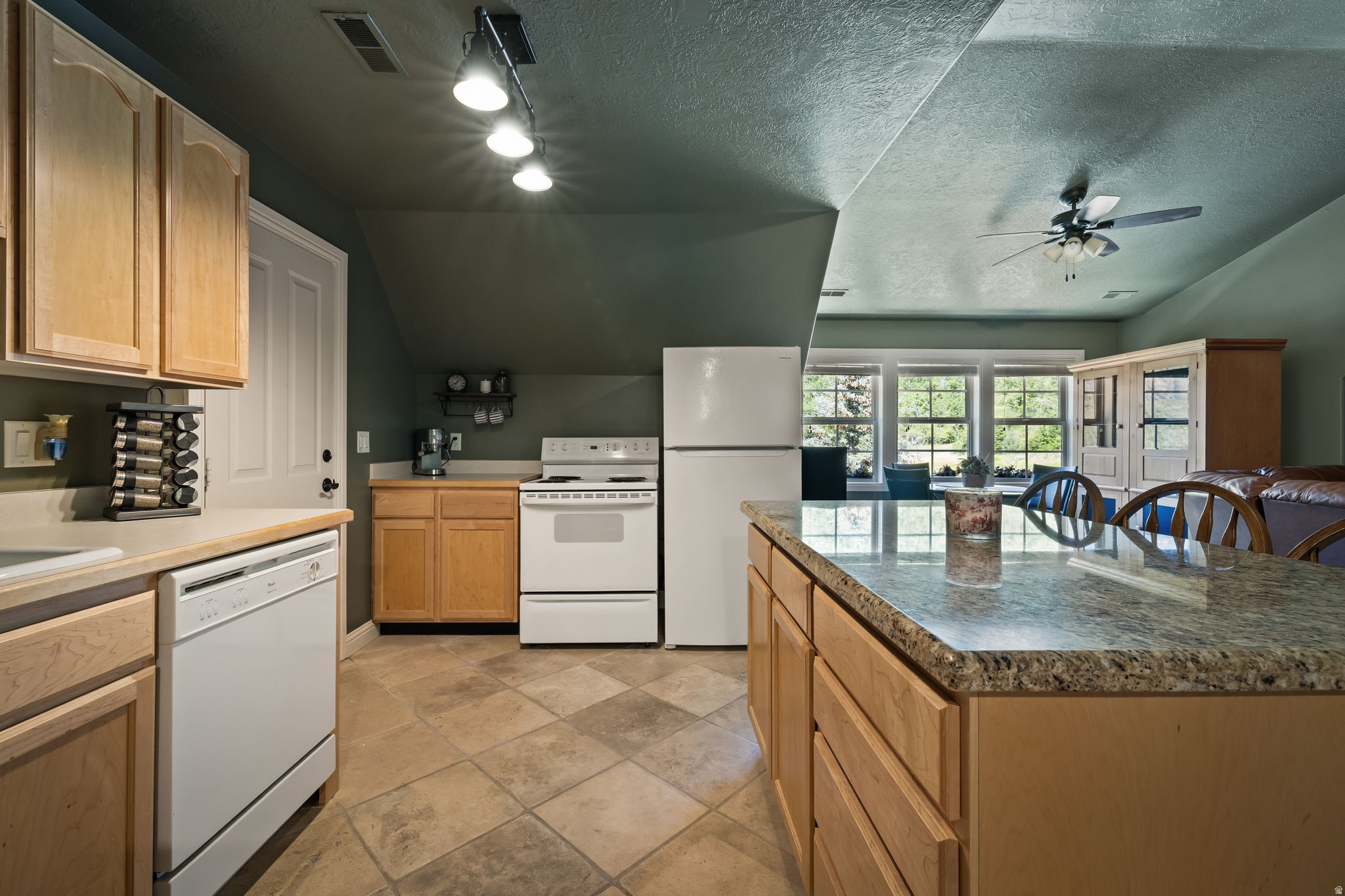 8558 CHOKECHERRY LN