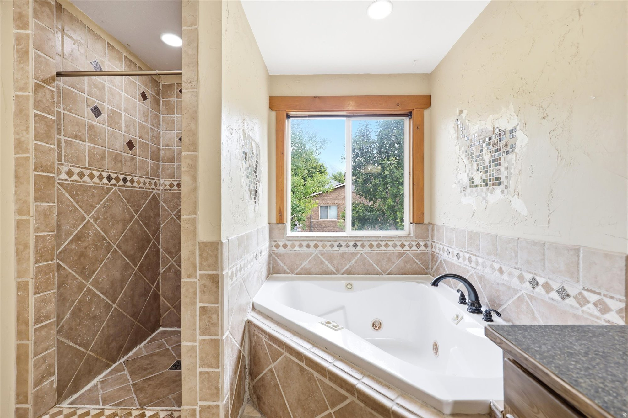 87 N LOAFER CANYON RD