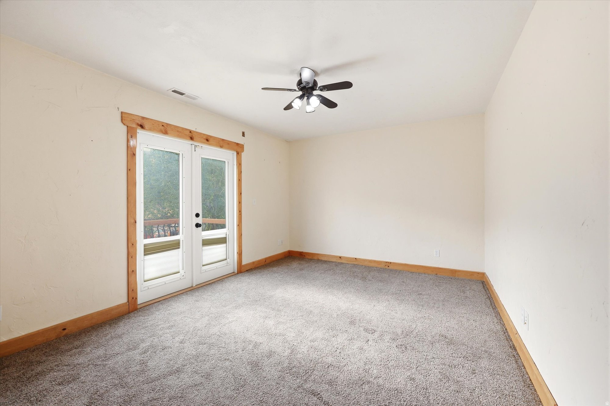 87 N LOAFER CANYON RD