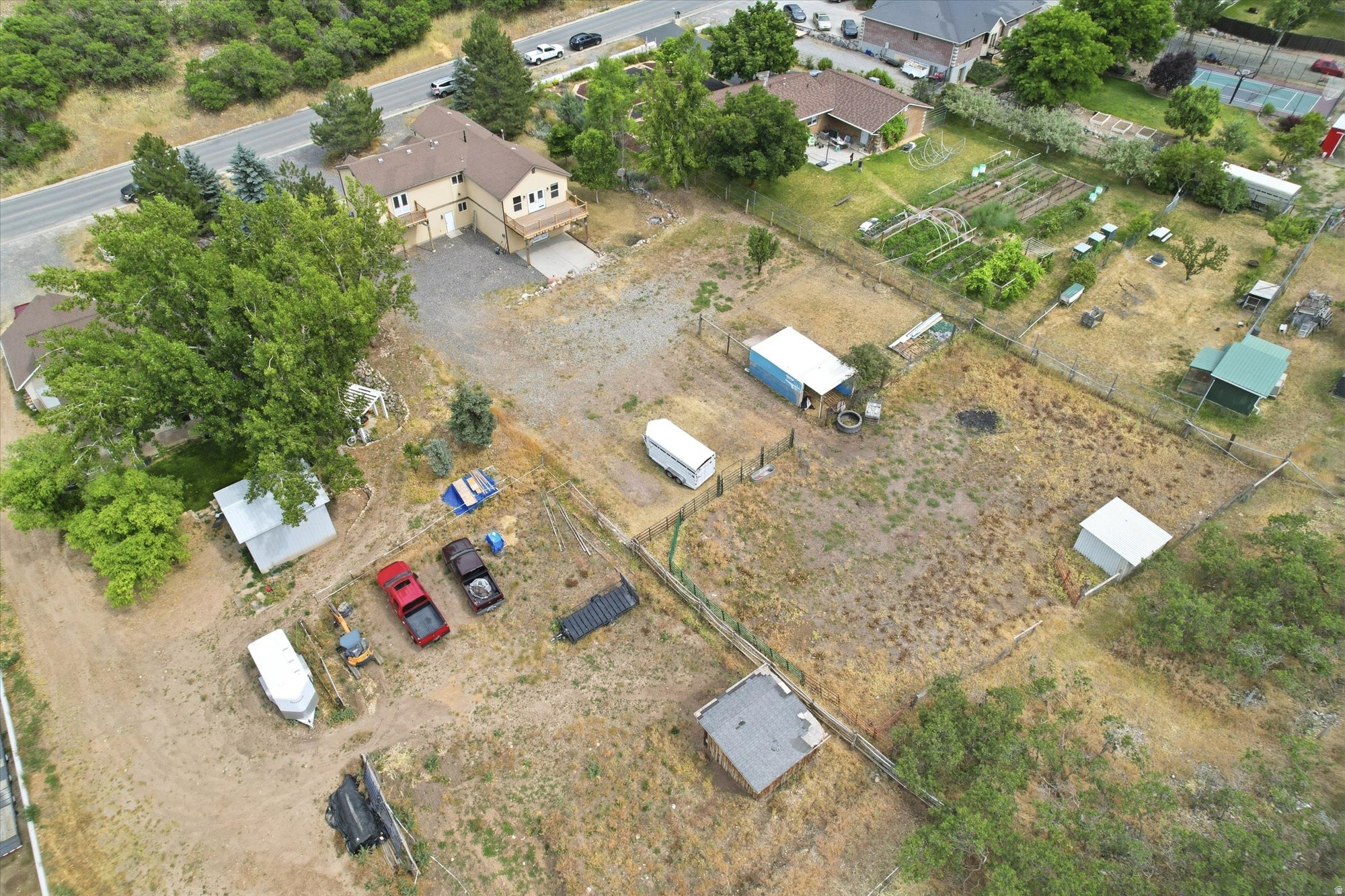 87 N LOAFER CANYON RD