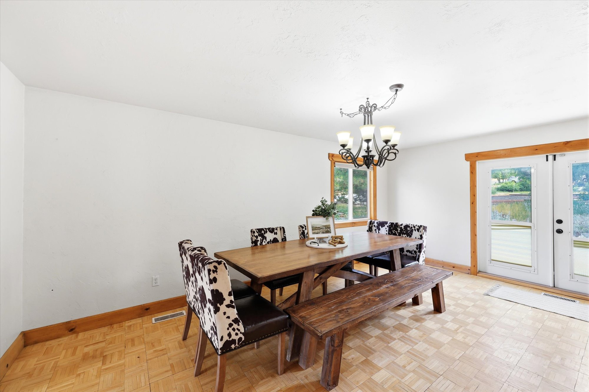 87 N LOAFER CANYON RD
