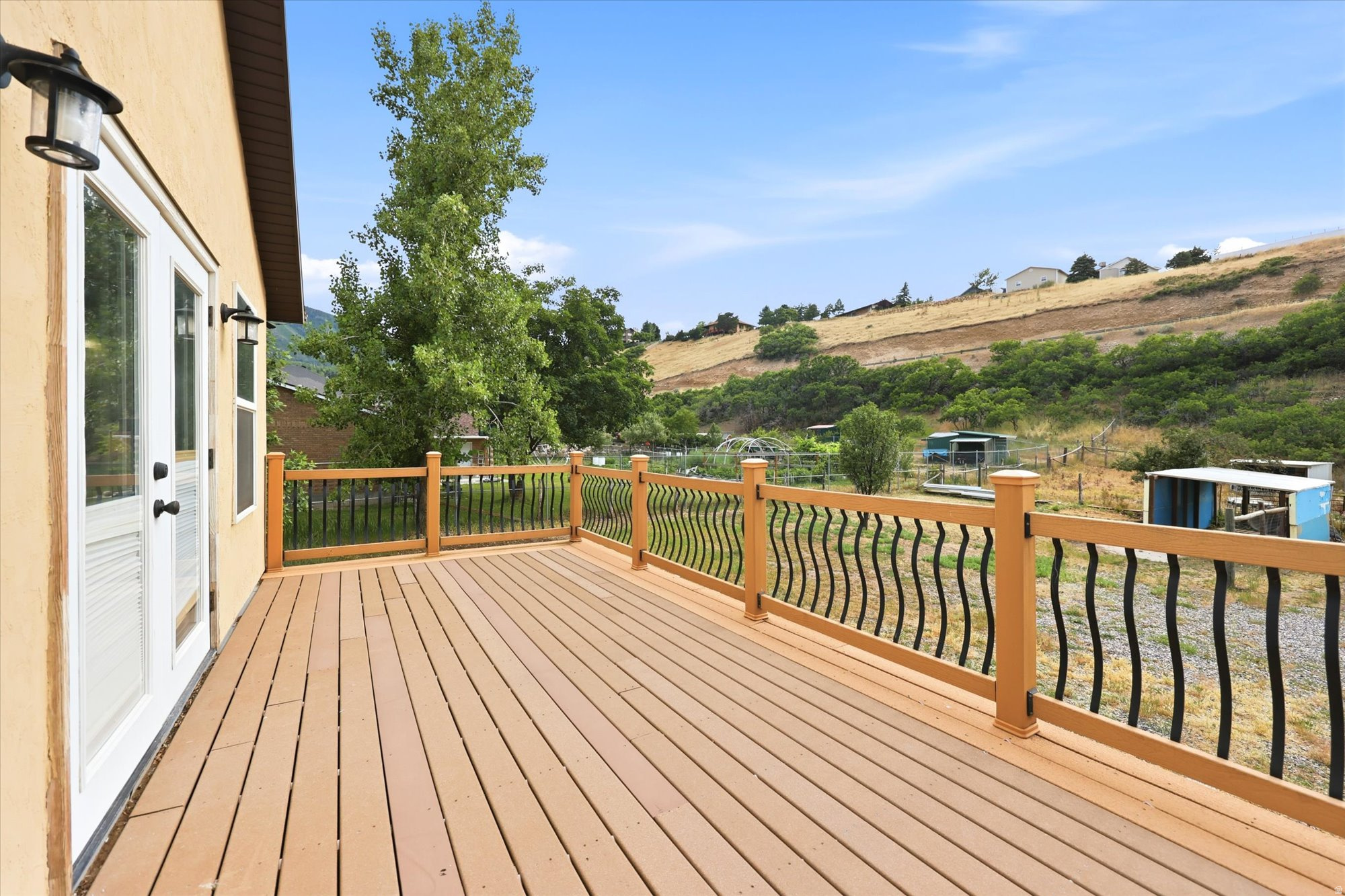 87 N LOAFER CANYON RD