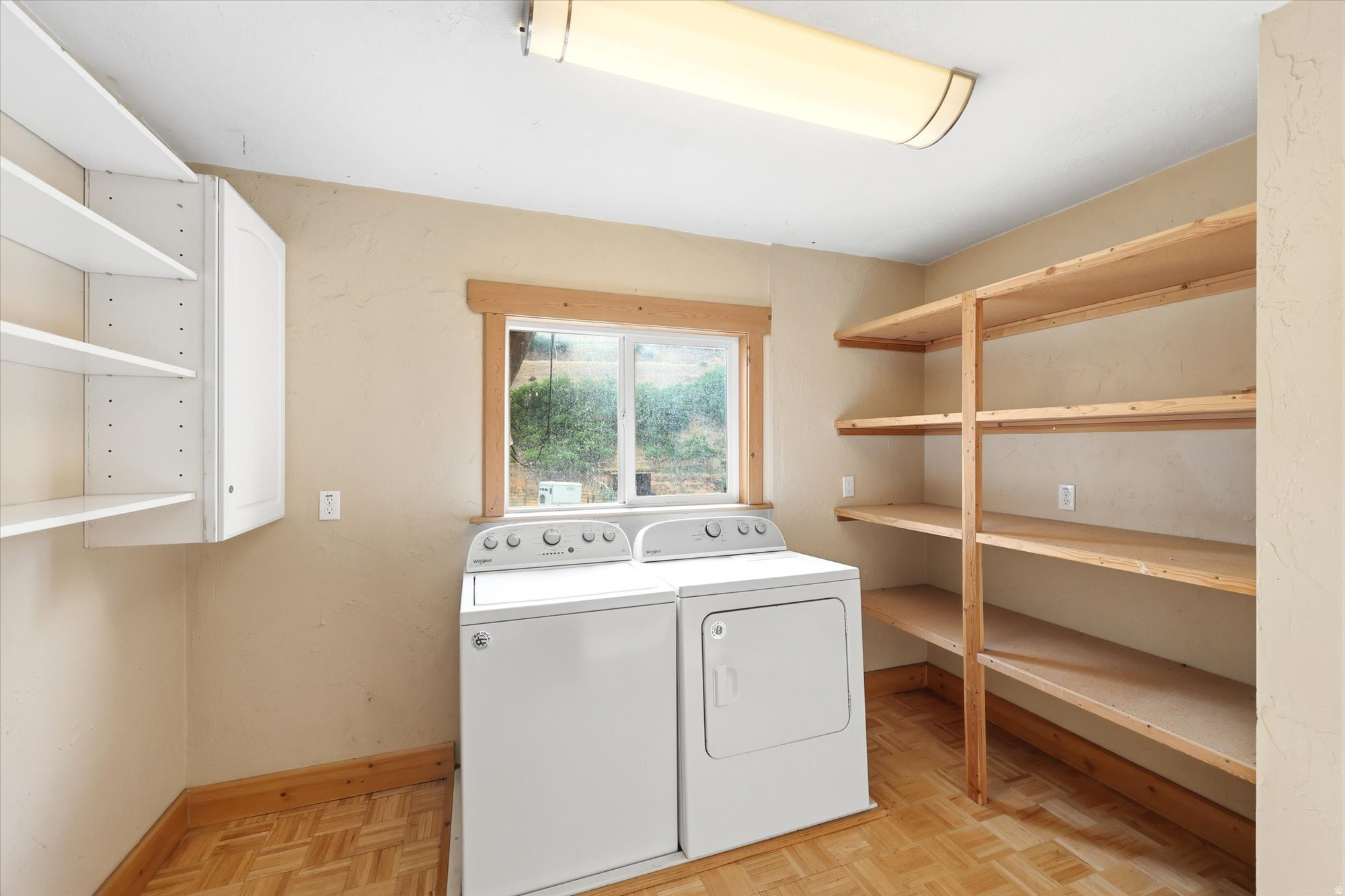 87 N LOAFER CANYON RD
