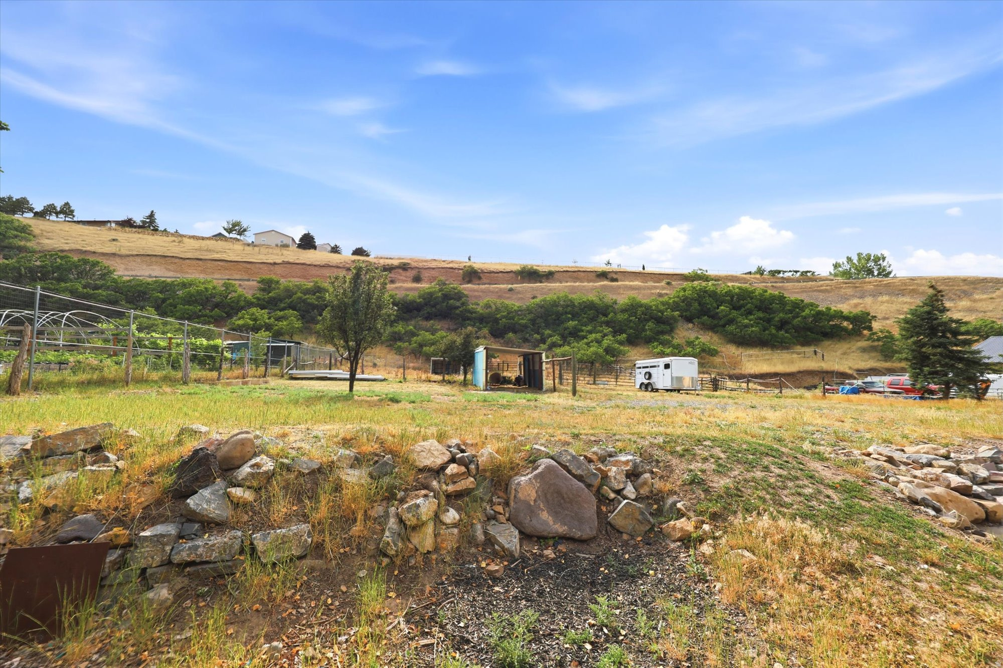 87 N LOAFER CANYON RD