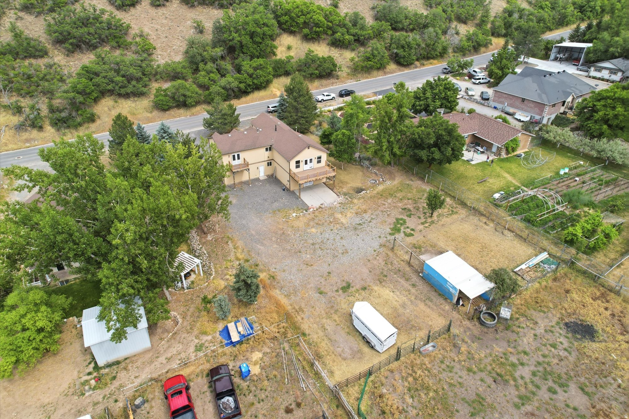 87 N LOAFER CANYON RD