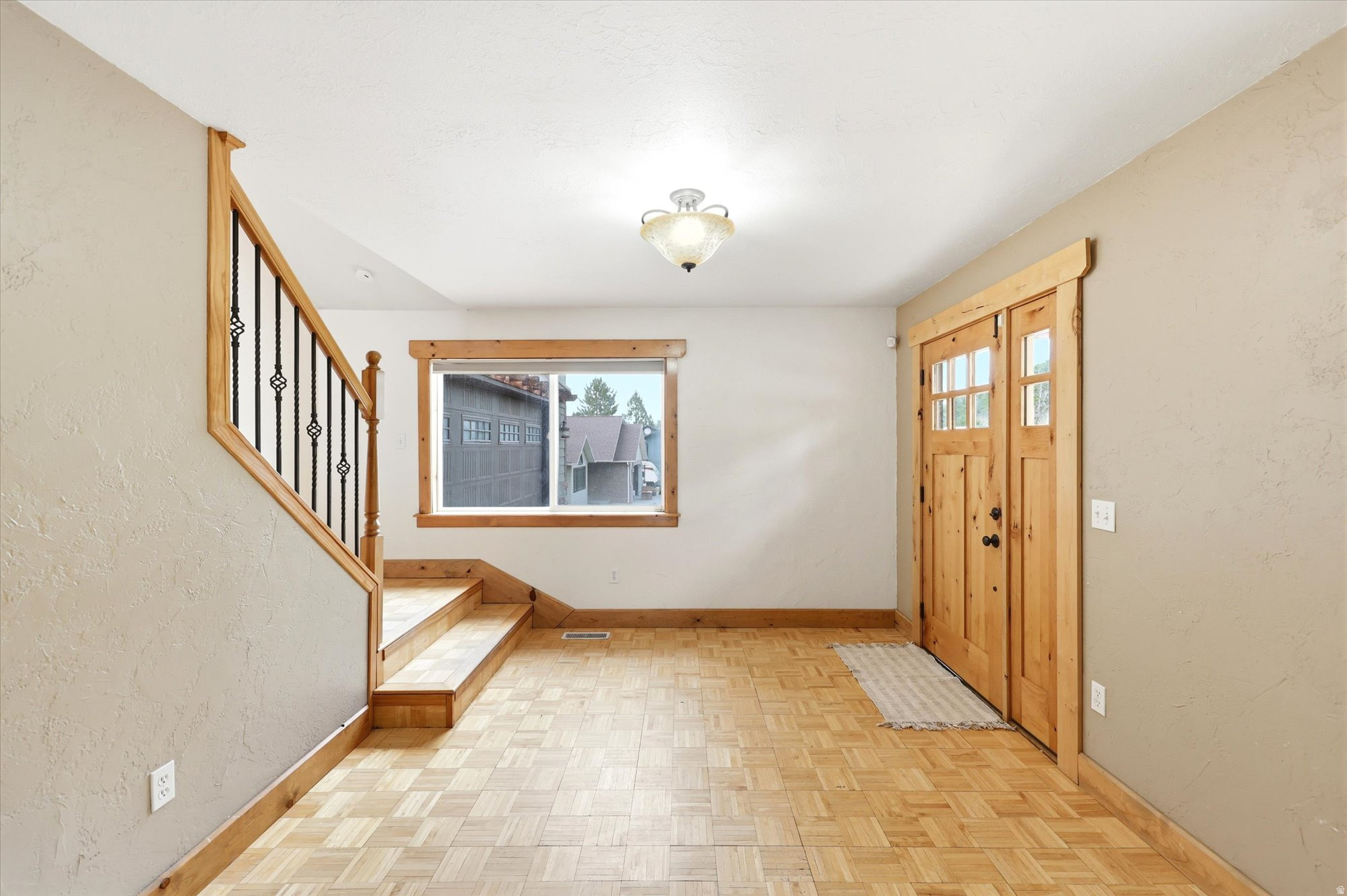87 N LOAFER CANYON RD