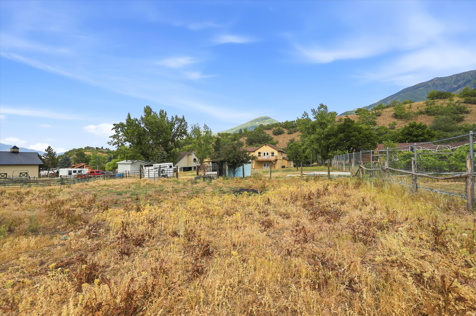 87 N LOAFER CANYON RD