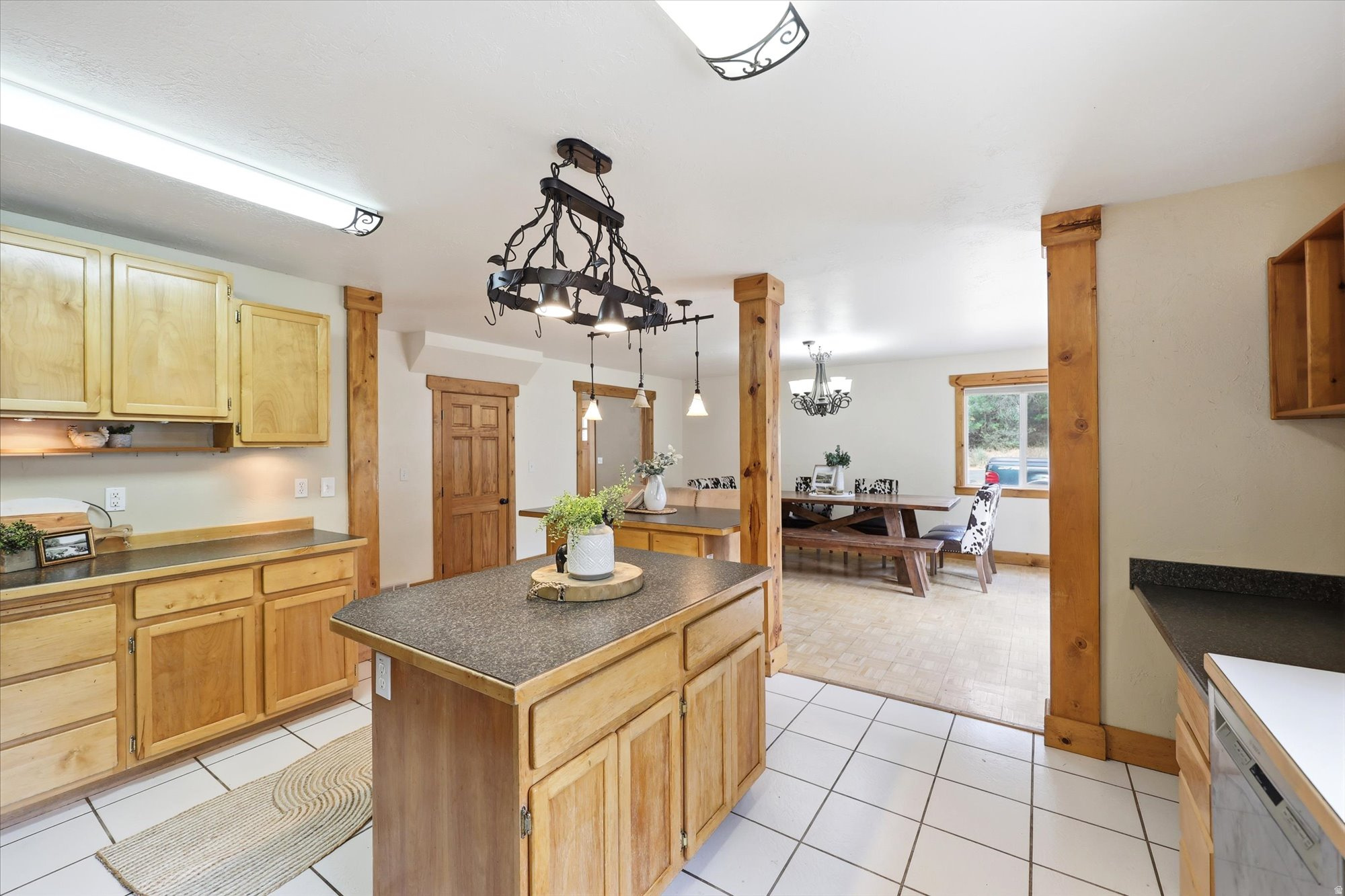 87 N LOAFER CANYON RD