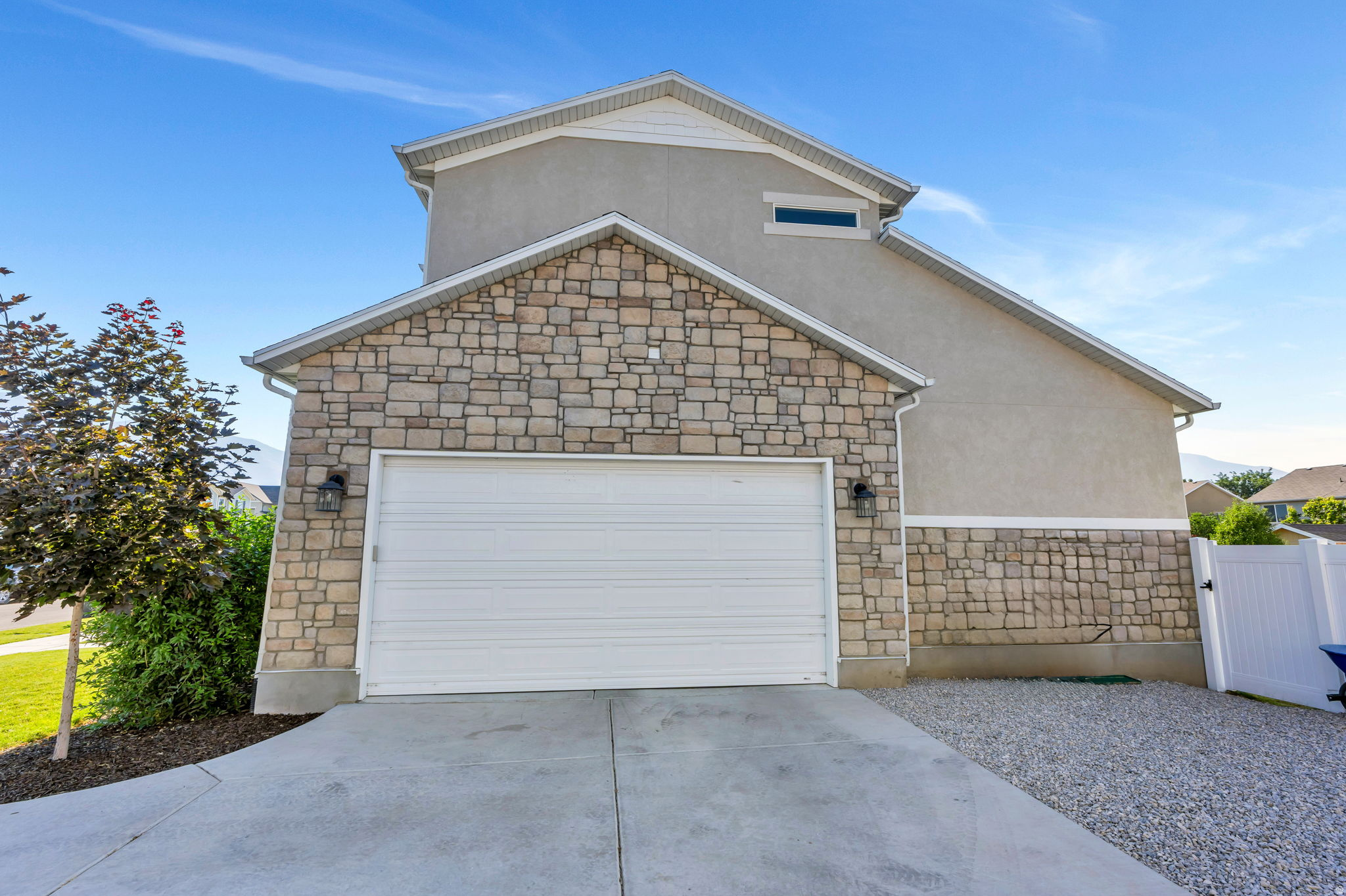 1173 W 1275 S
