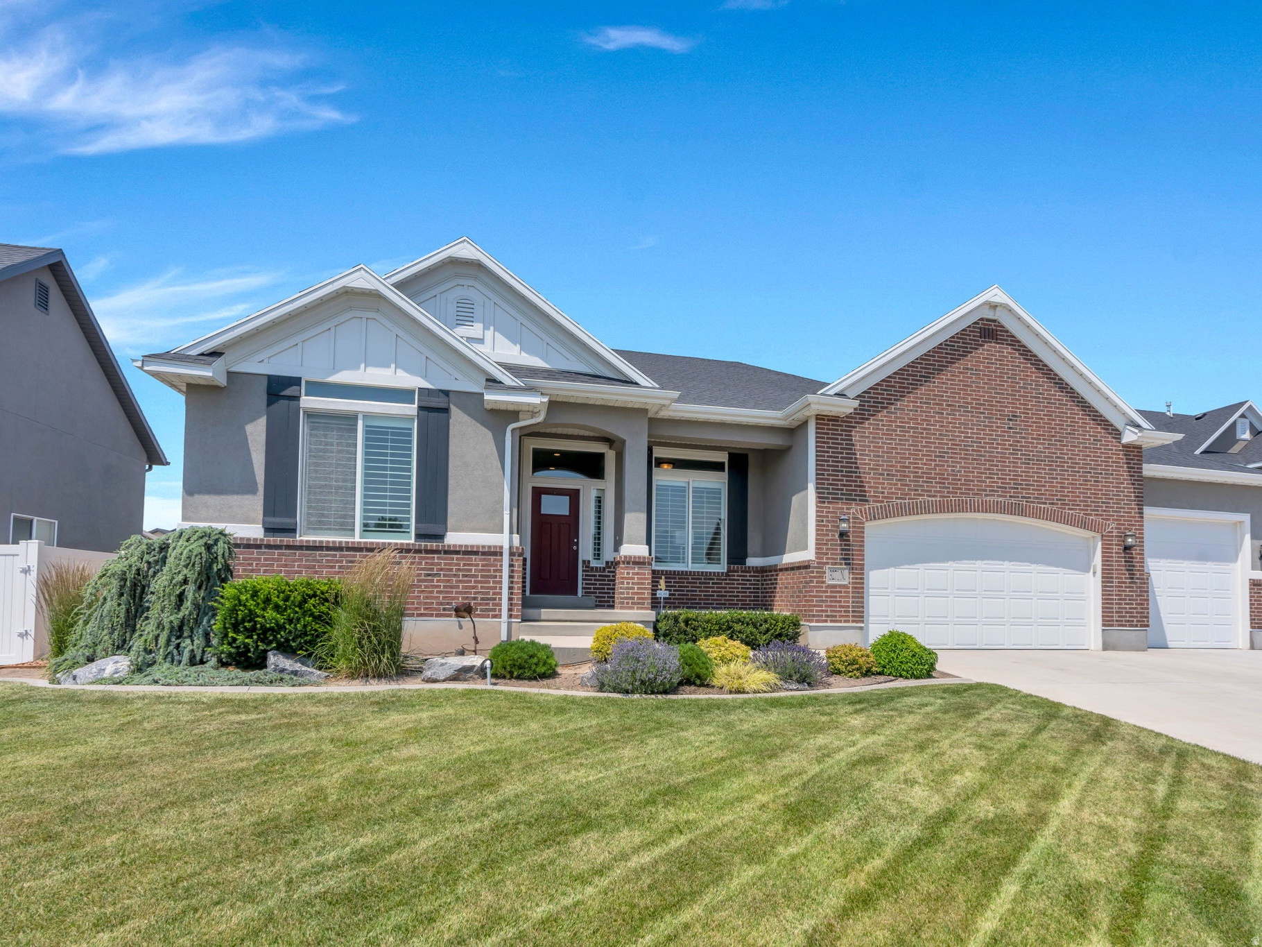 3271 N 280 W