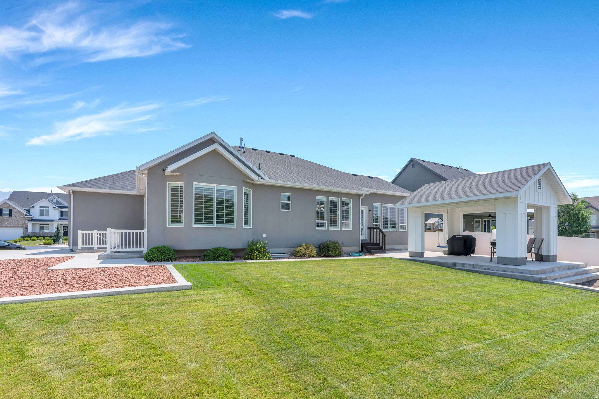 3271 N 280 W