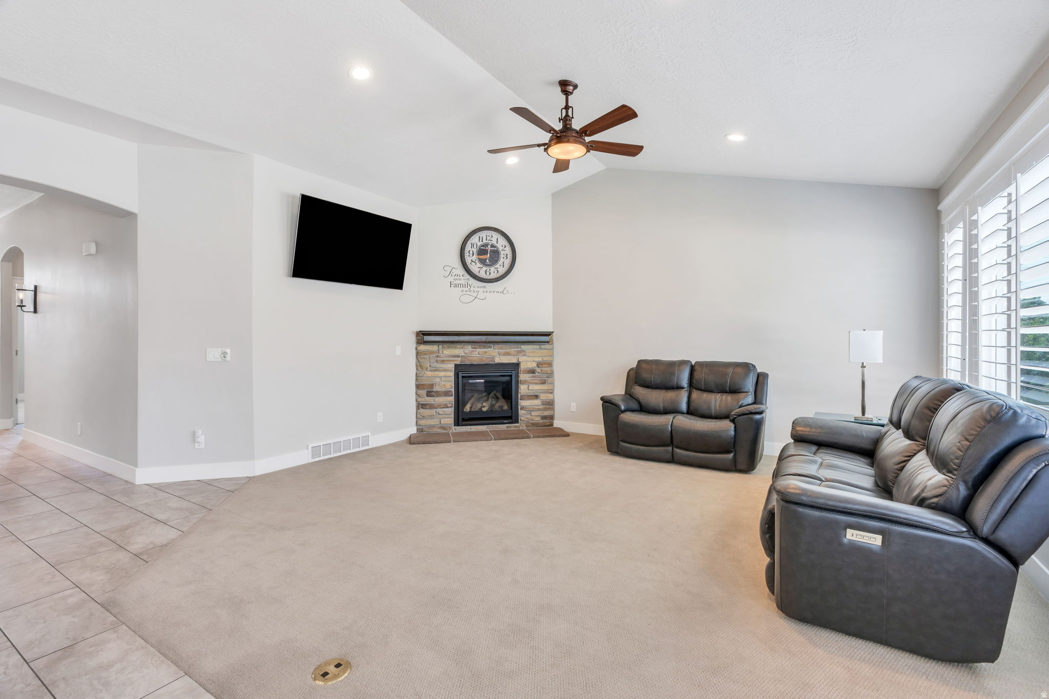 3271 N 280 W