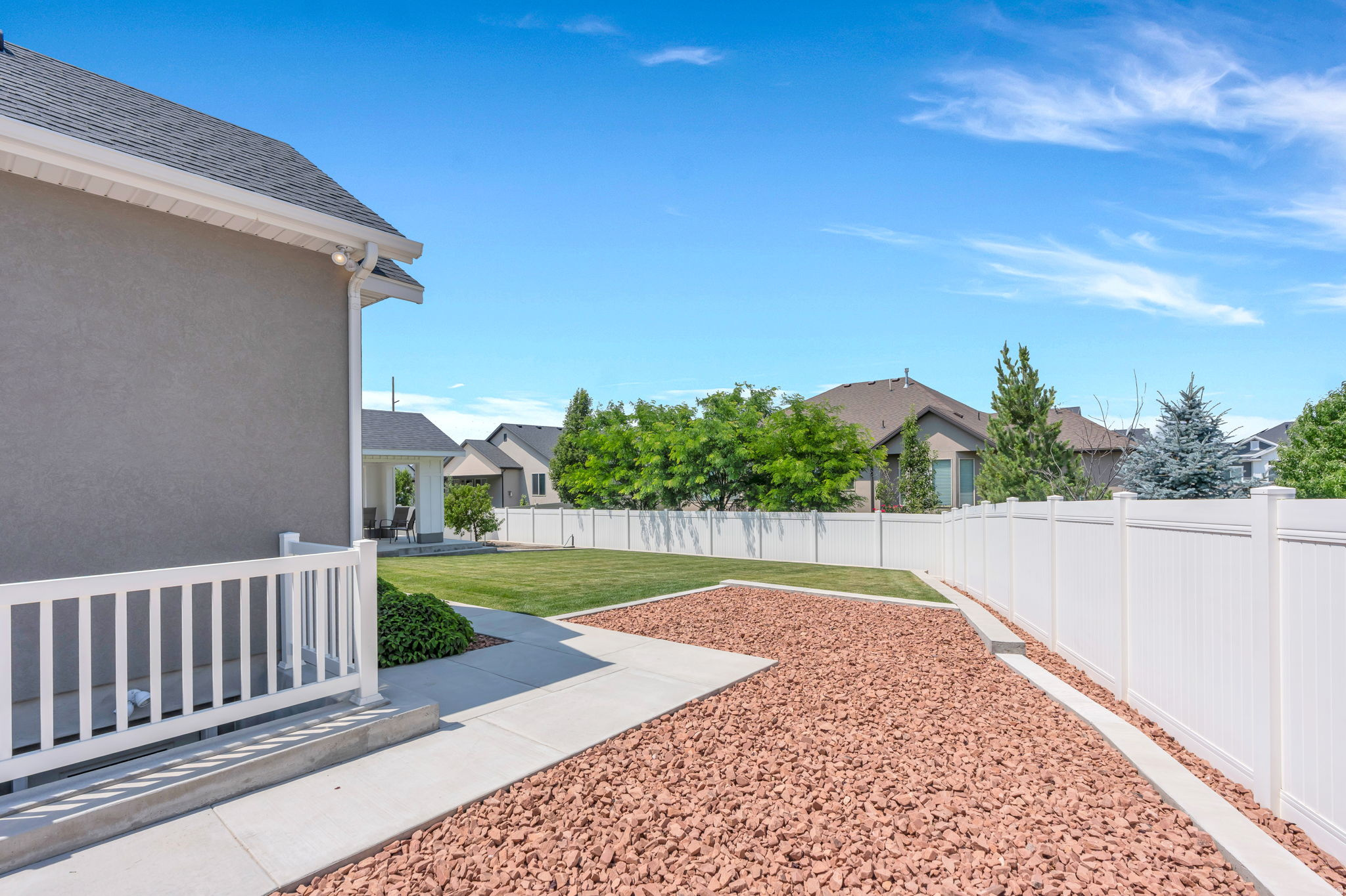 3271 N 280 W