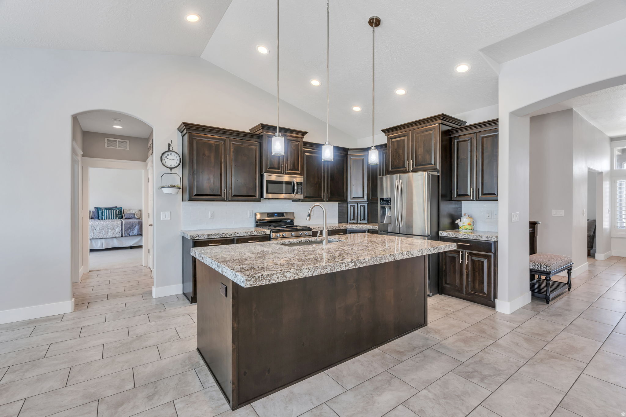 3271 N 280 W