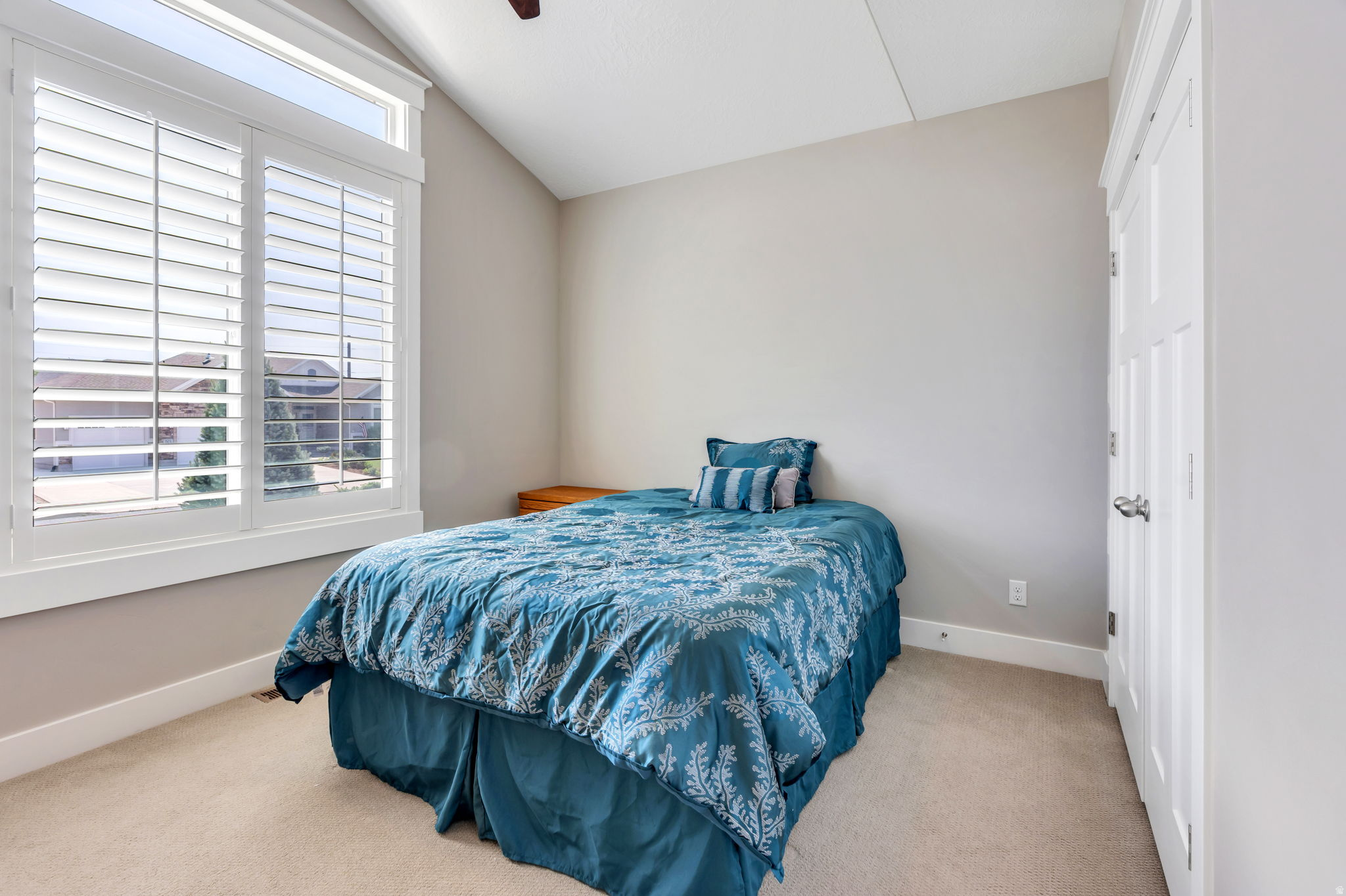 3271 N 280 W