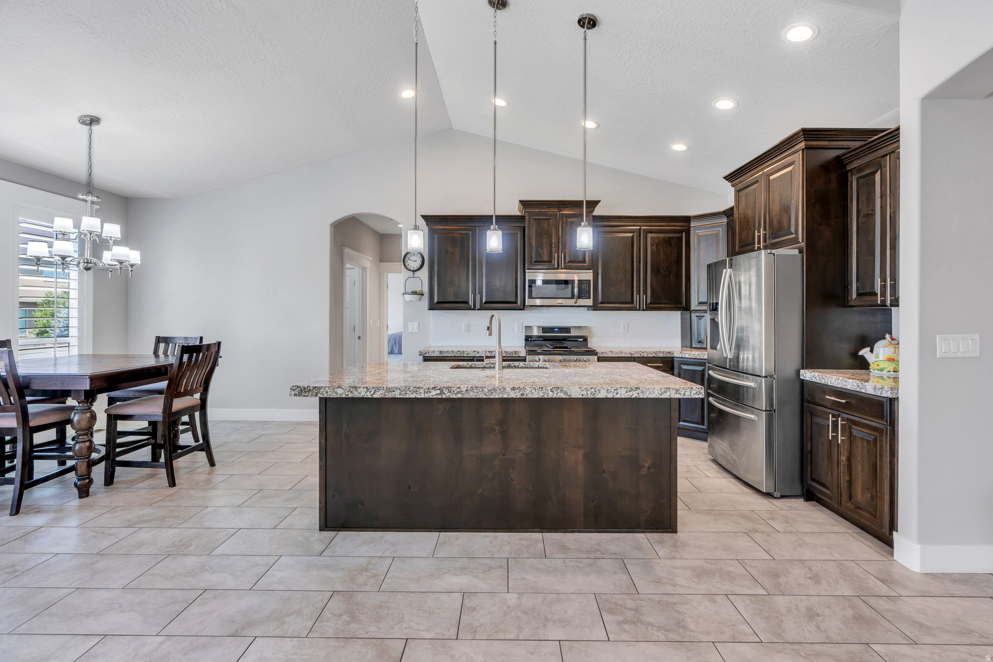 3271 N 280 W