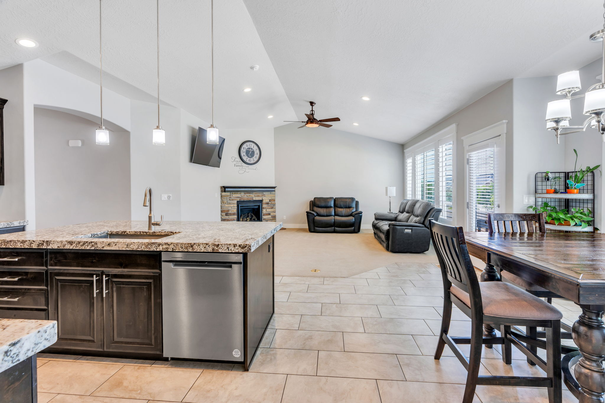 3271 N 280 W
