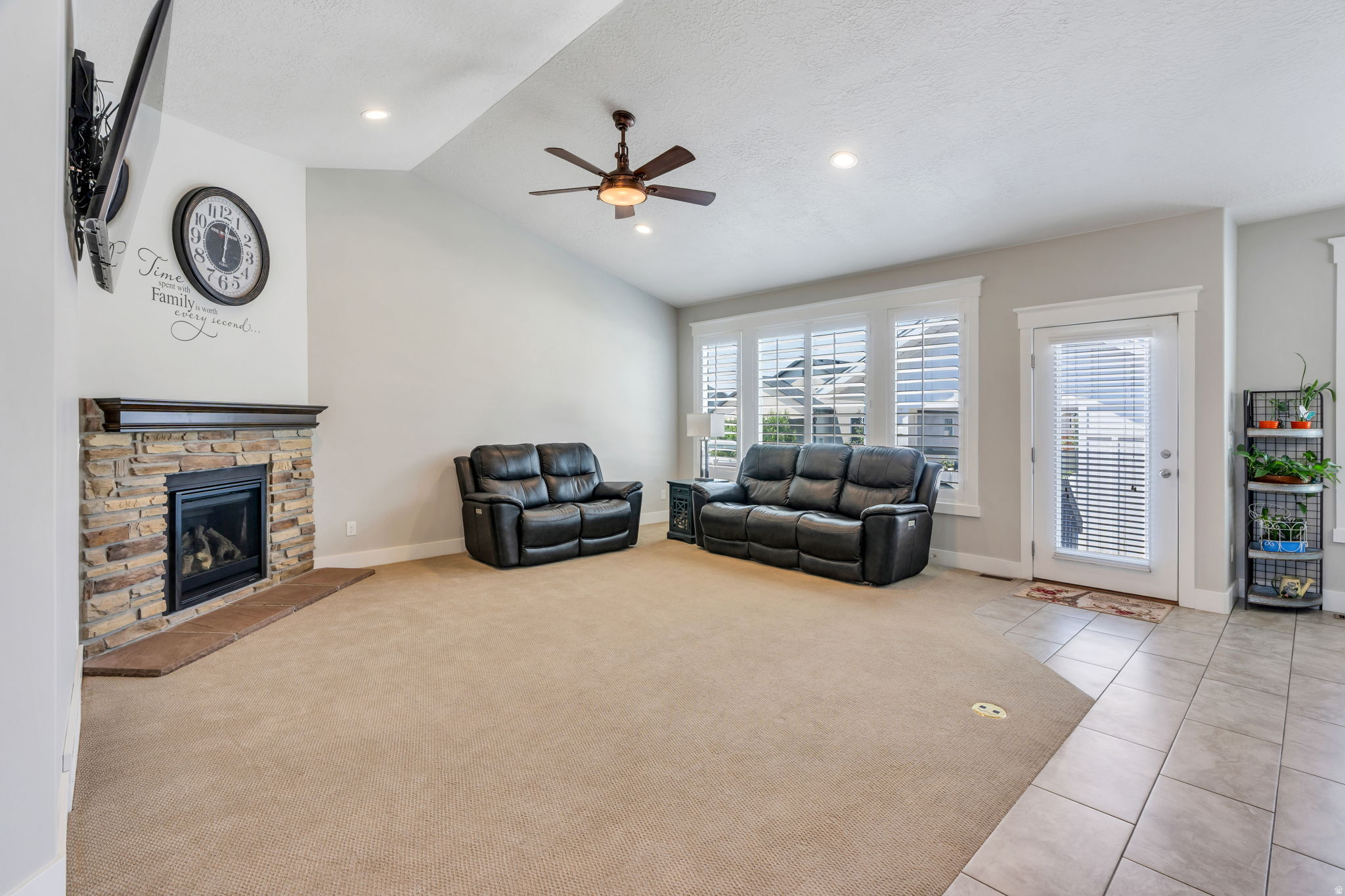 3271 N 280 W