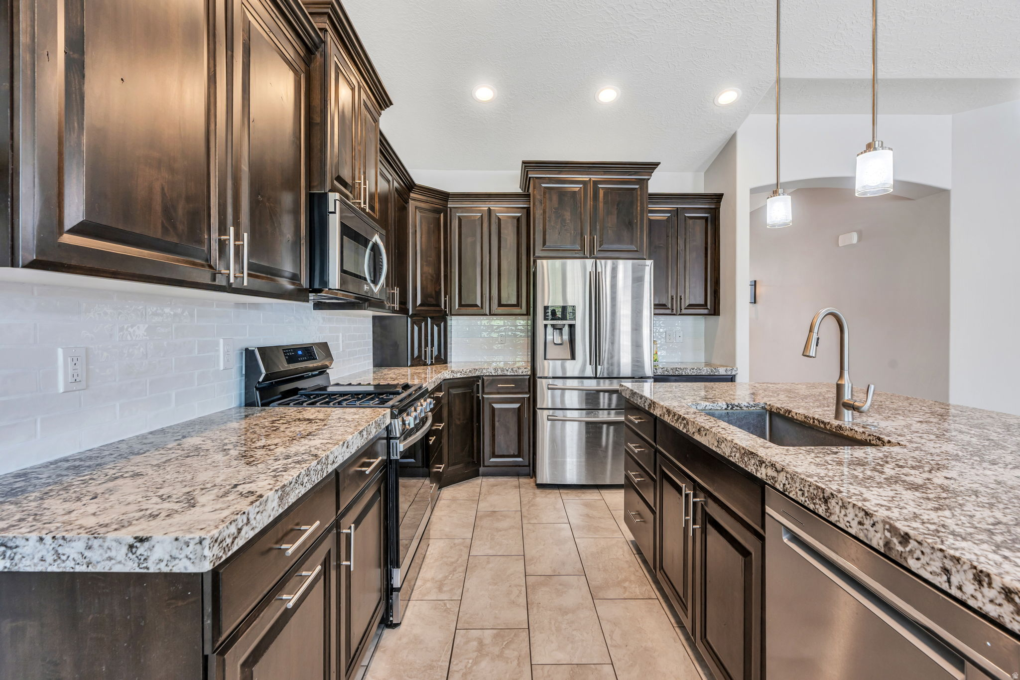 3271 N 280 W